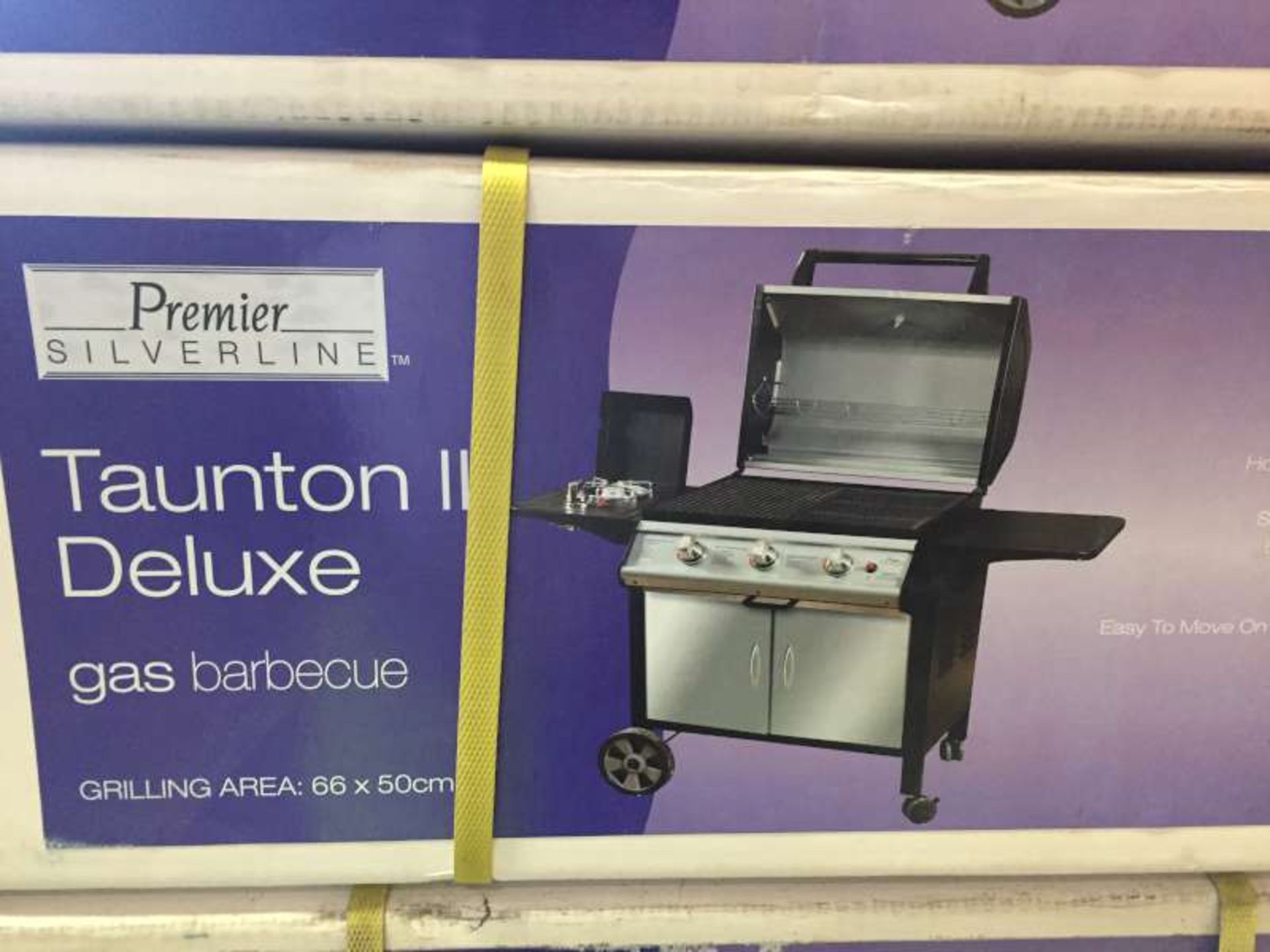 BRAND NEW BOXED PREMIER SILVERLINE TAUTON III DELUXE GAS BARBECUE