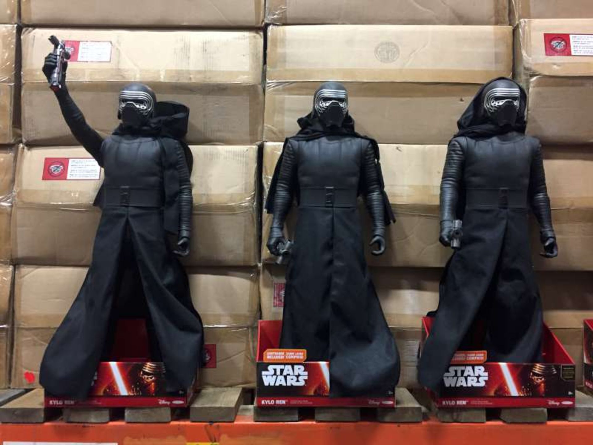 12 X BRAND NEW BOXED STAR WARS 31 INCH KYLO REN FIGURE IN 3 BOXES