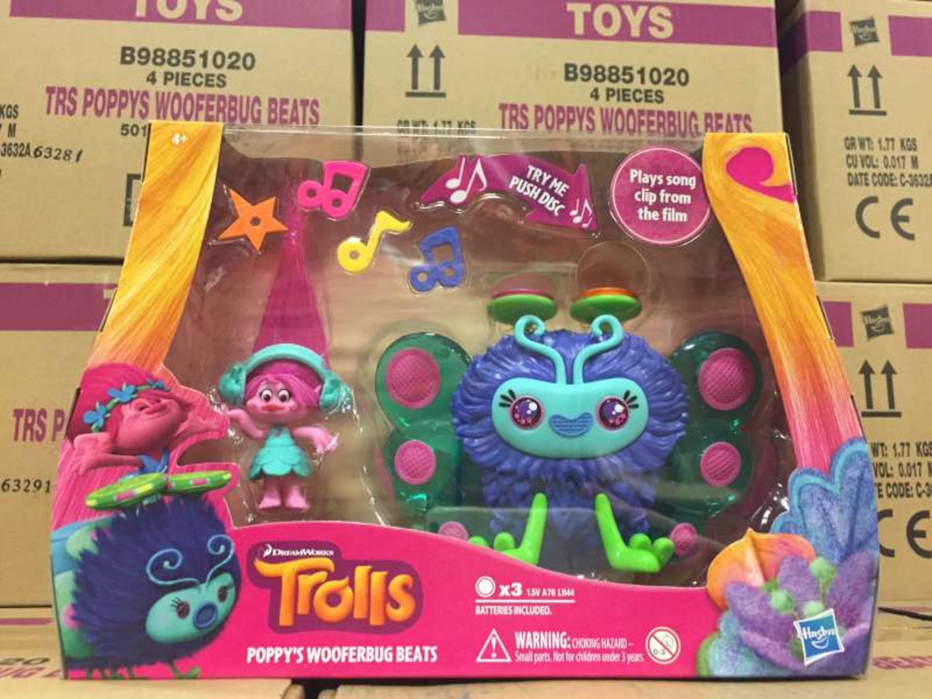 16 X BRAND NEW BOXED DREAM WORKS TROLLS POPPYS WOOFERBUG BEATS IN 4 BOXES