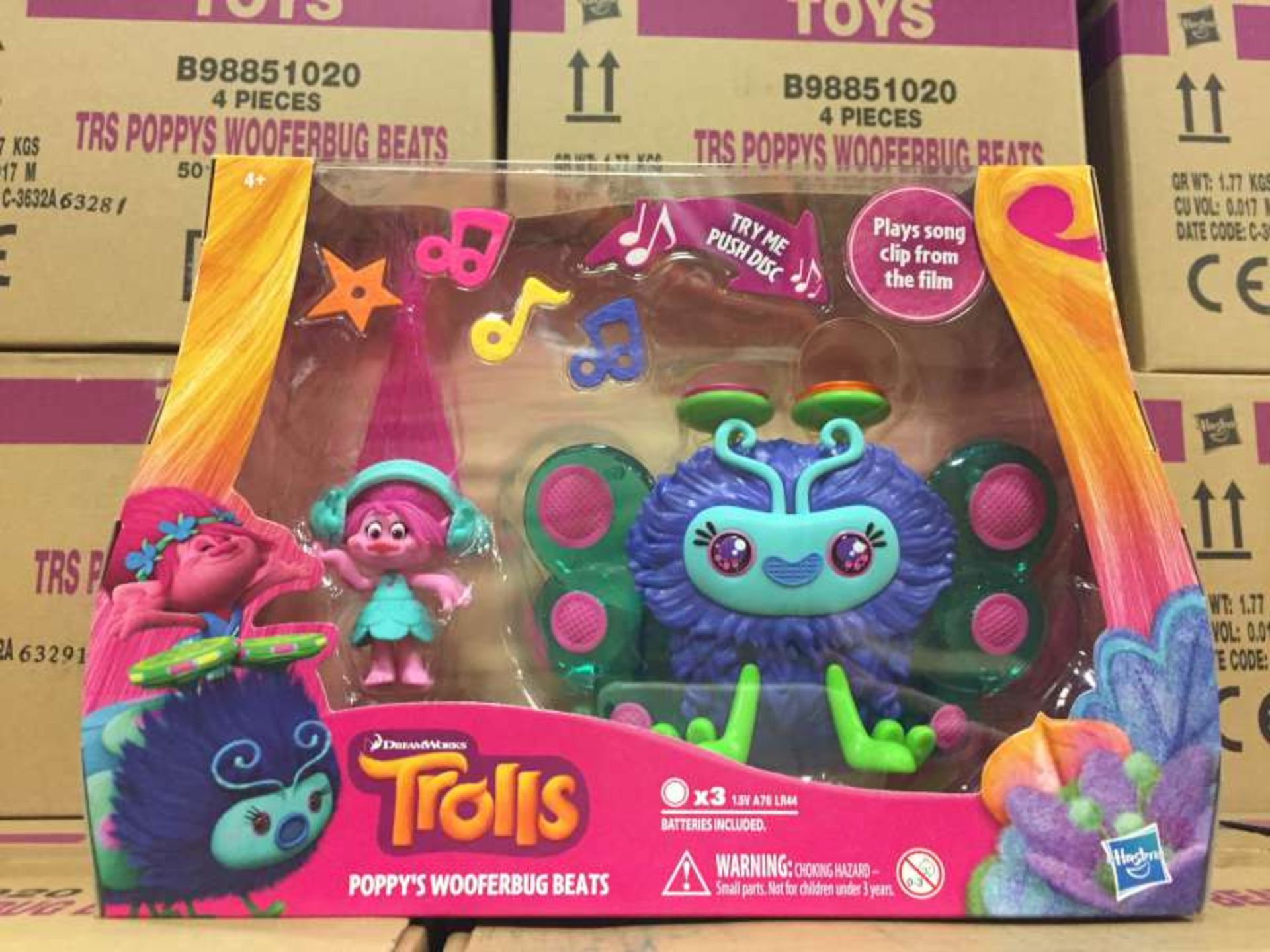 16 X BRAND NEW BOXED DREAM WORKS TROLLS POPPYS WOOFERBUG BEATS IN 4 BOXES