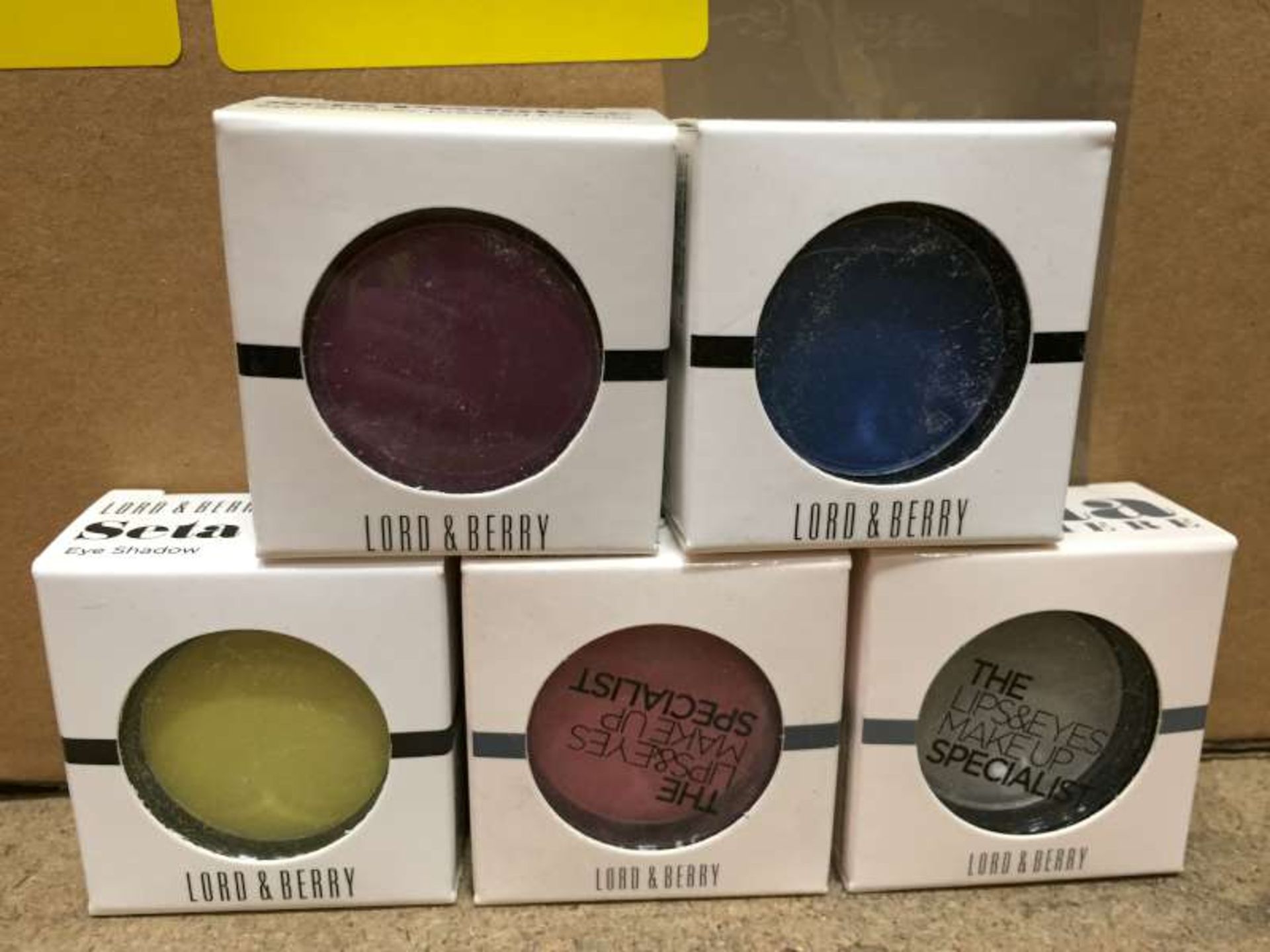 25 X LORD AND BERRY SETA PREMIERE EYESHADOW IN VARIOUS COLOURS