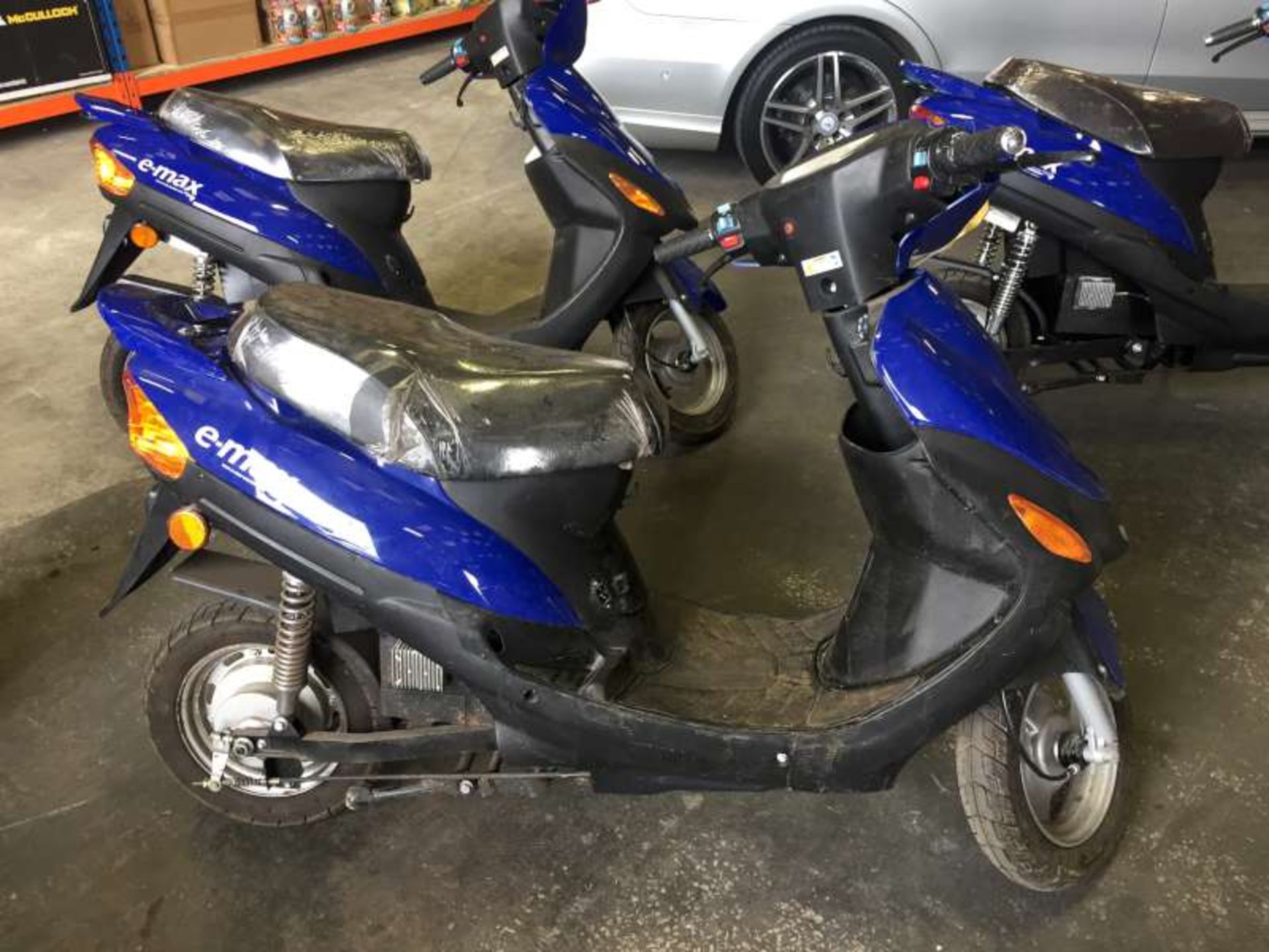 BLUE E-MAX. ( ELECTRIC ) Chasis : WGG3EPW155K000555 Mileage : 0 Details: KEYS YES CHARGER YES NO