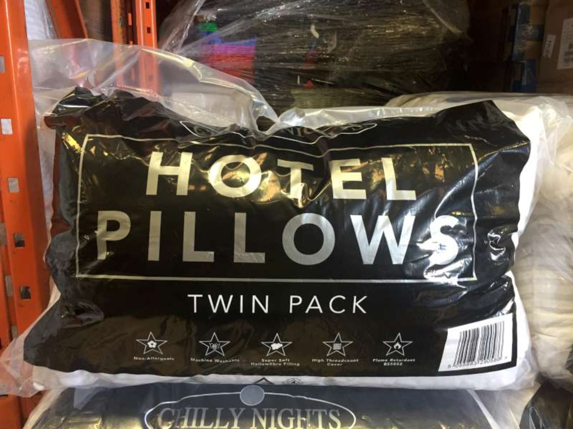 12 X BRAND NEW PACKAGED HOTEL PILLOWS IN 1 BAG