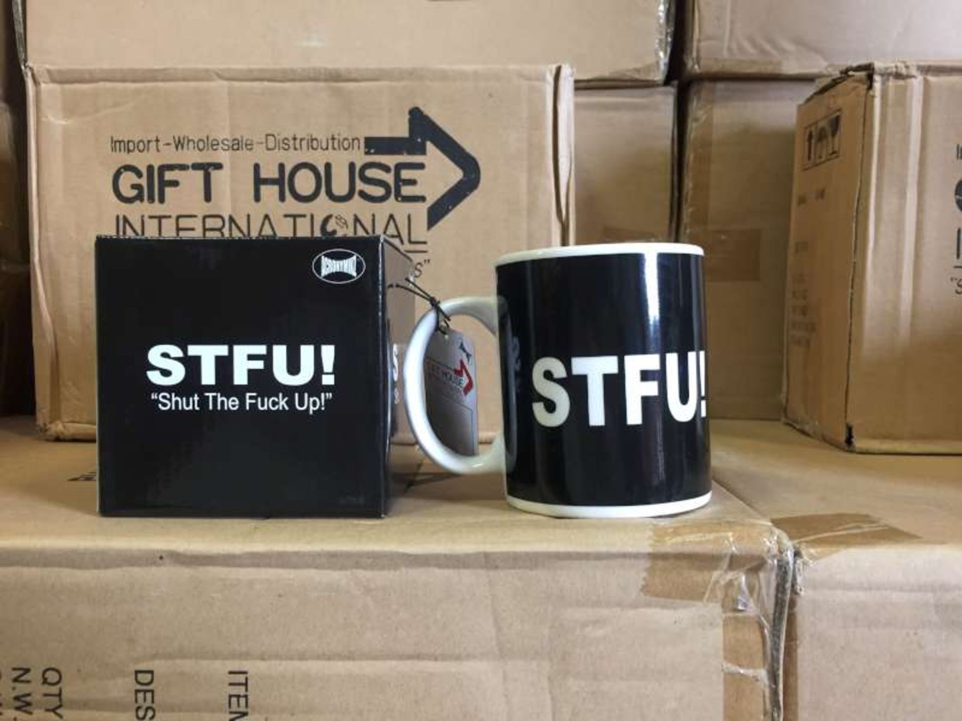 72 X NOVELTY MAD MUGS IN 3 BOXES