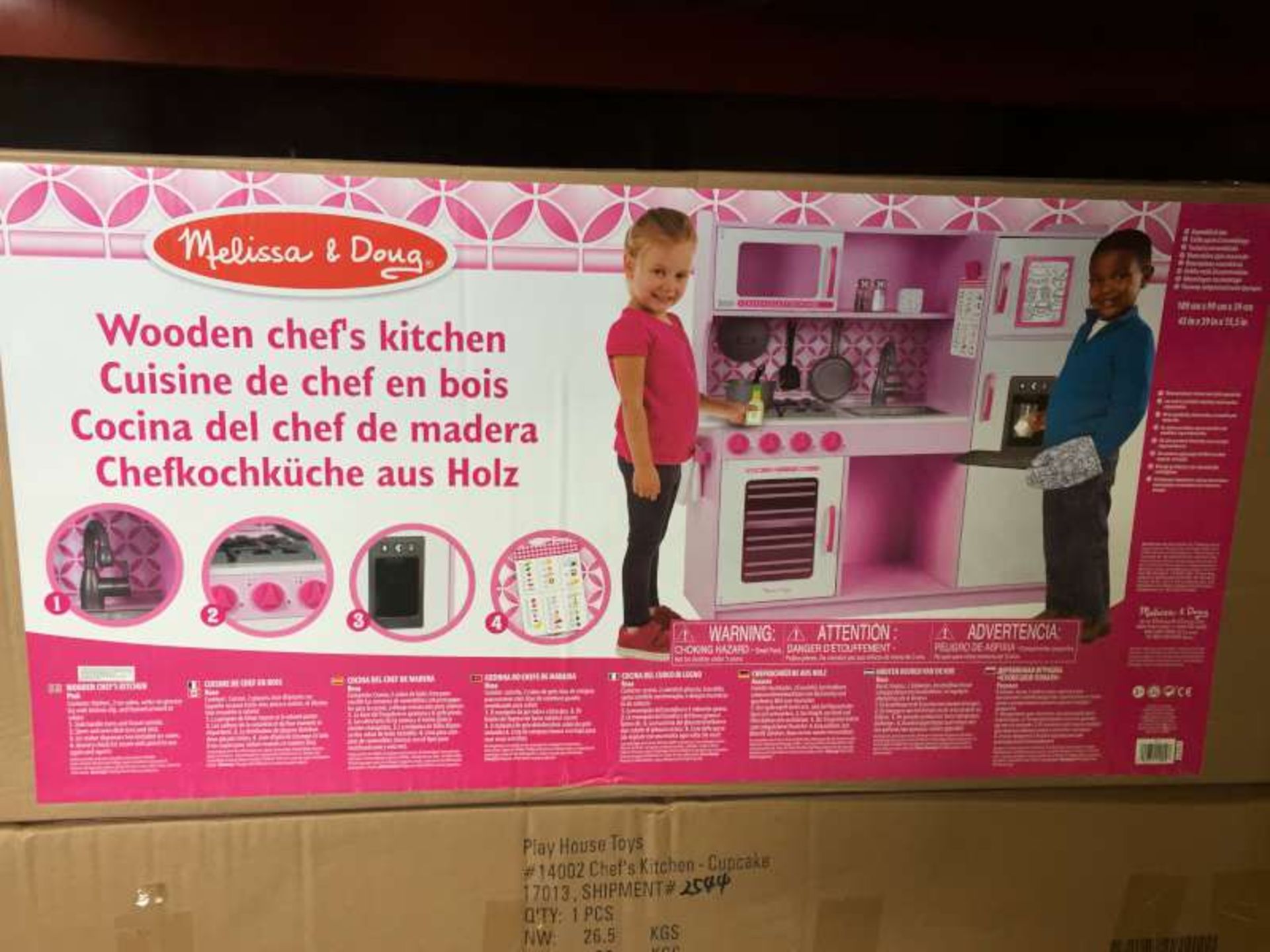 BRAND NEW BOXED MELISSA AND DOUG WOODEN CHEFS KITCHEN