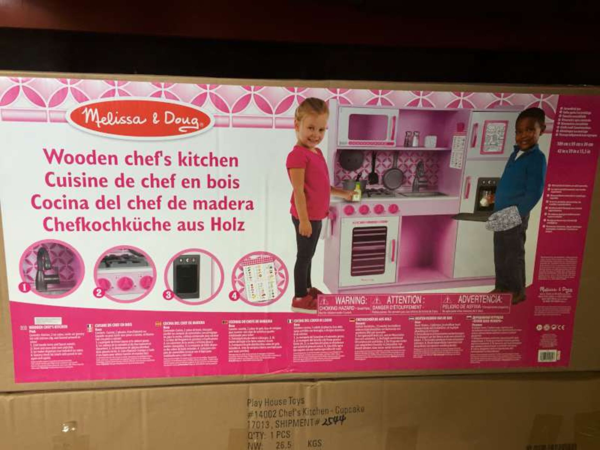 BRAND NEW BOXED MELISSA AND DOUG WOODEN CHEFS KITCHEN