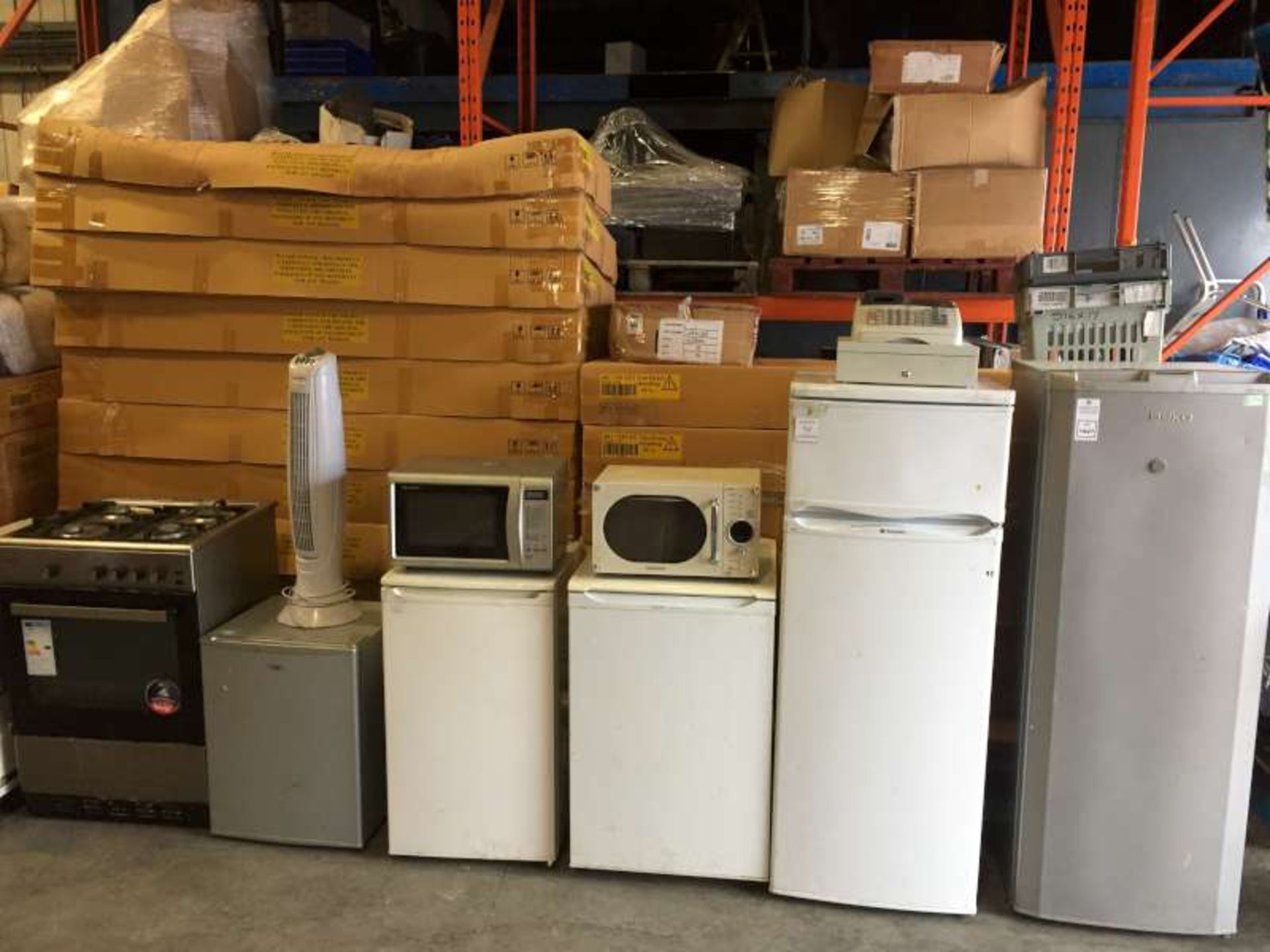 LOT CONTAINING 2 X MICROWAVES, 4 X FRIDGES, 1 X FRIDGE / FREEZER, 1 X TILL, 1 X HEATER, 1 X 4 RINGED