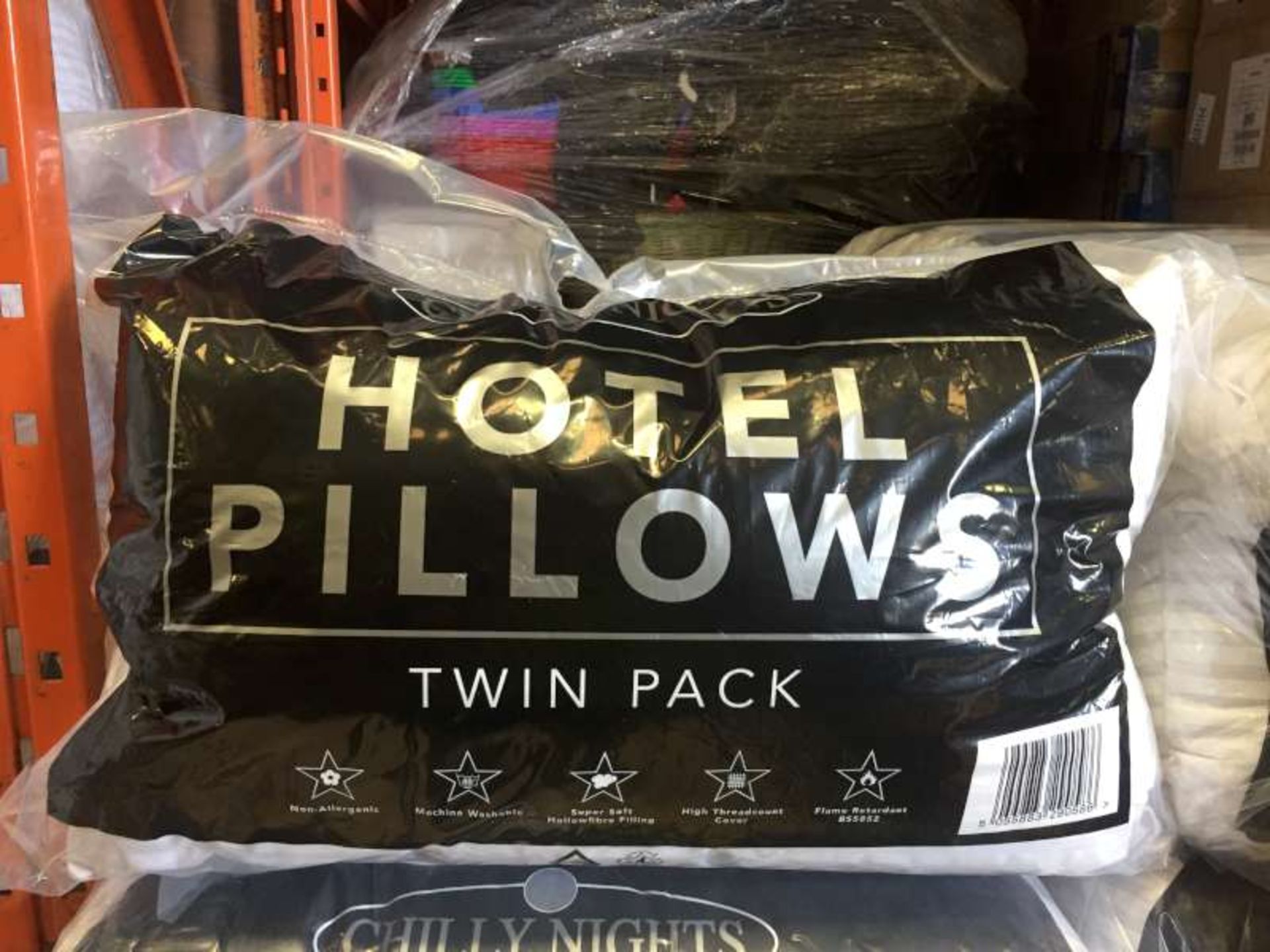 12 X BRAND NEW PACKAGED HOTEL PILLOWS IN 1 BAG