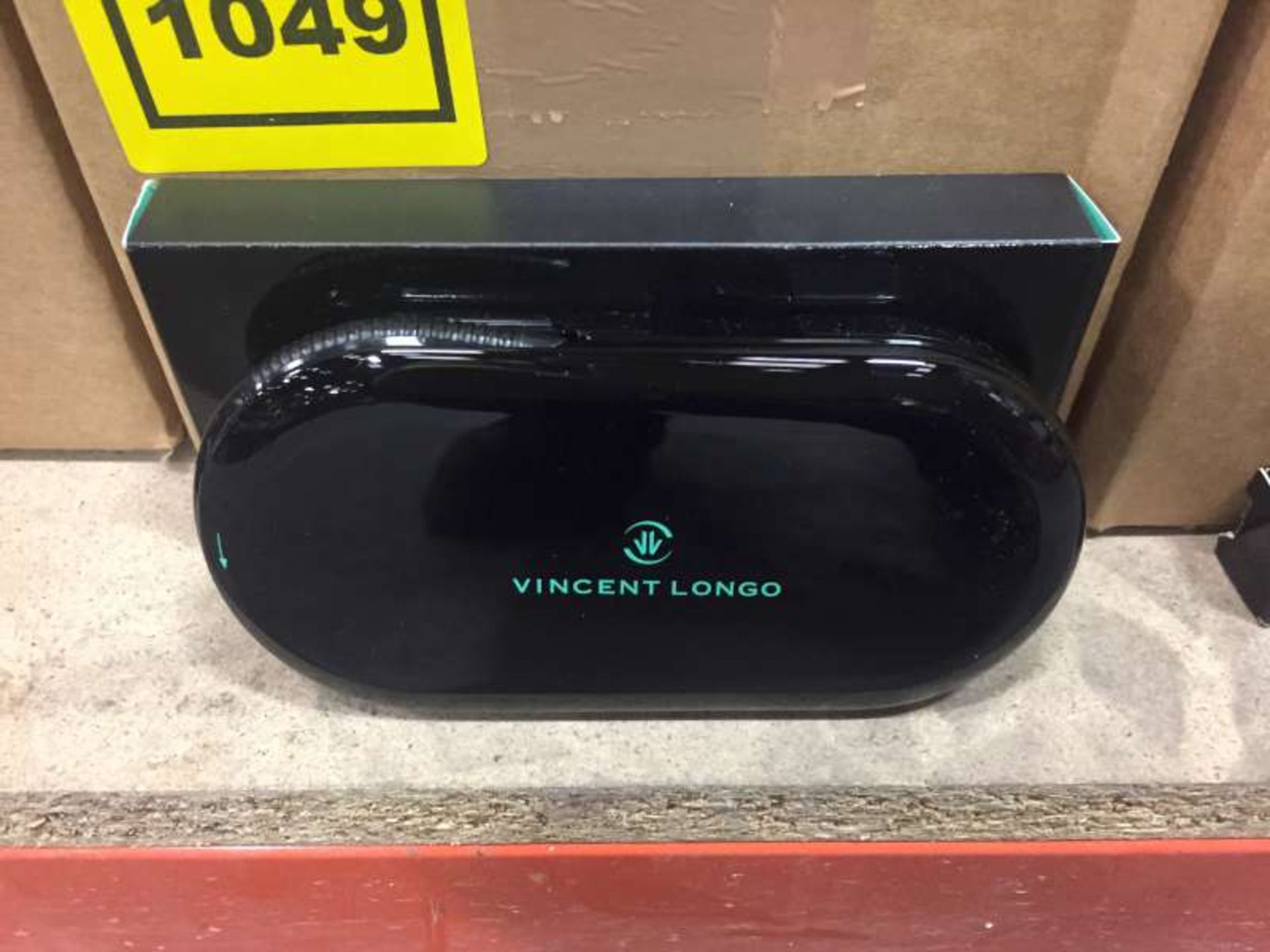 12 X VINCENT LONGO TRAVEL COMPACT