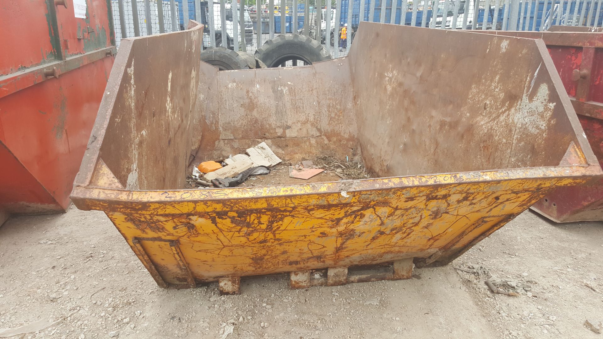 Fieldfayre 8 Cubic Yard skip (FOR REPAIR)