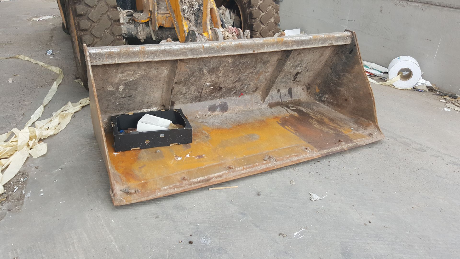 Slewtic approx. 7FT 6IN wide loading bucket