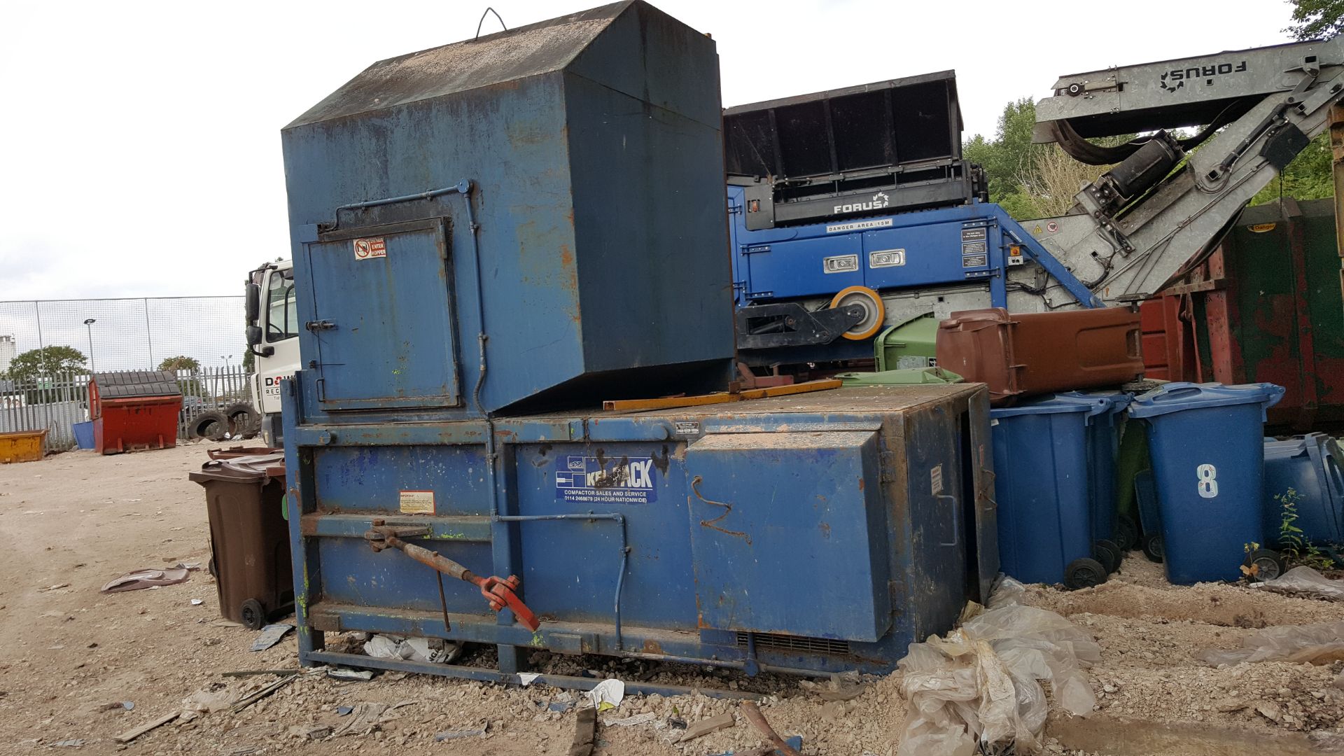 Kelpak Type 300 static hydraulic waste compactor SN: 1104 Year: 2006 - Image 2 of 2