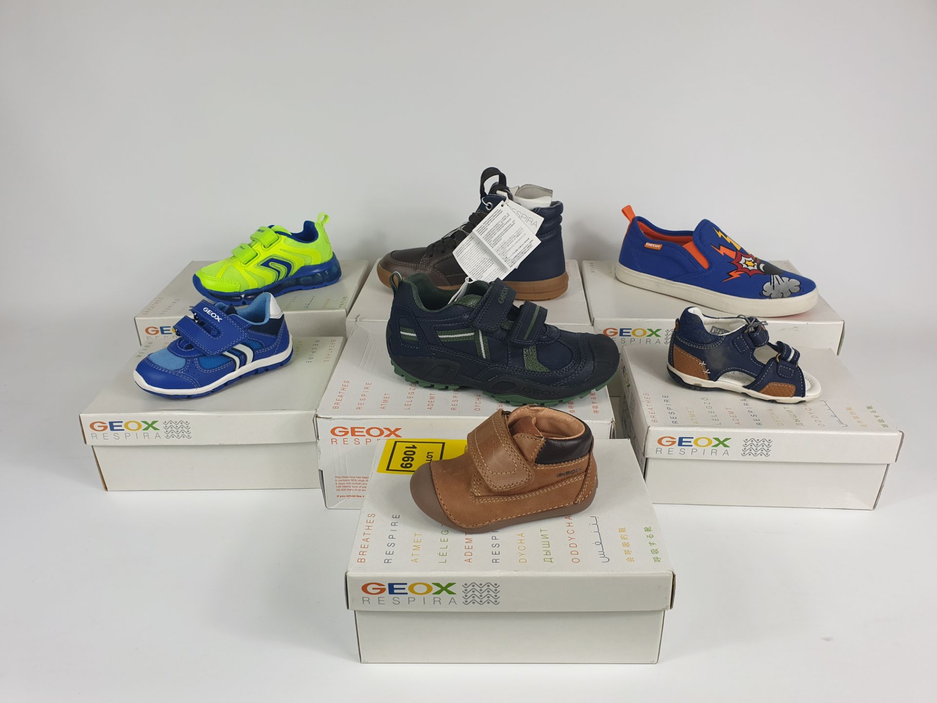 7 X PAIRS OF CHILDRENS GEOX SHOES TOTAL RRP £280.00