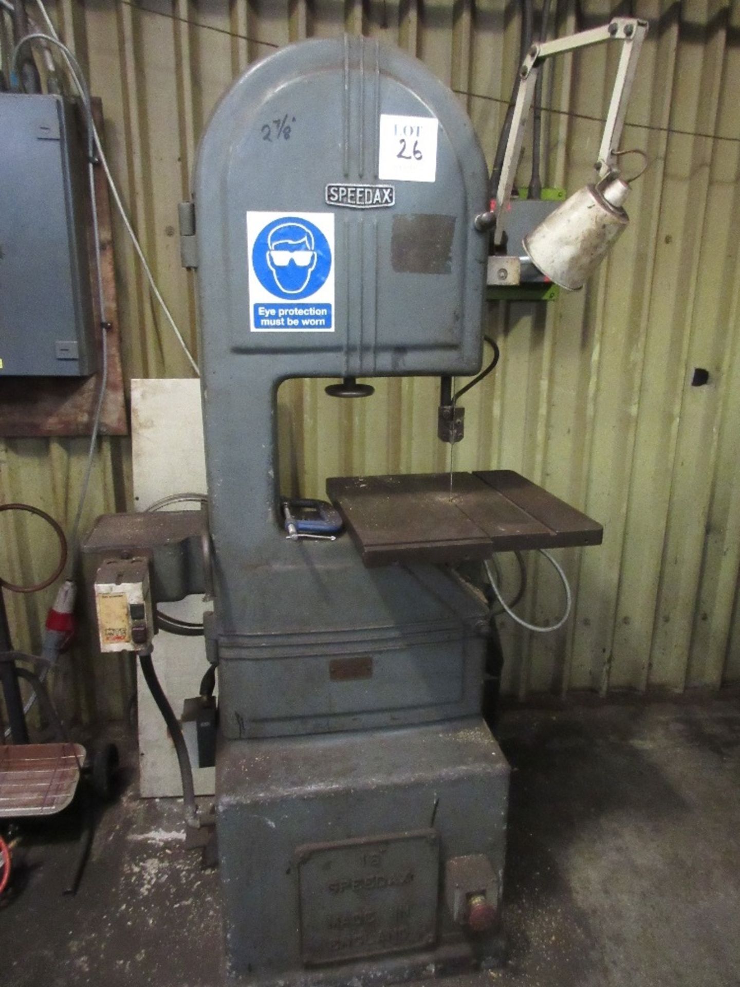 Speedax 18" vertical bandsaw. Serial No. BEC133489/26. A Risk Assessment and Method Statement is