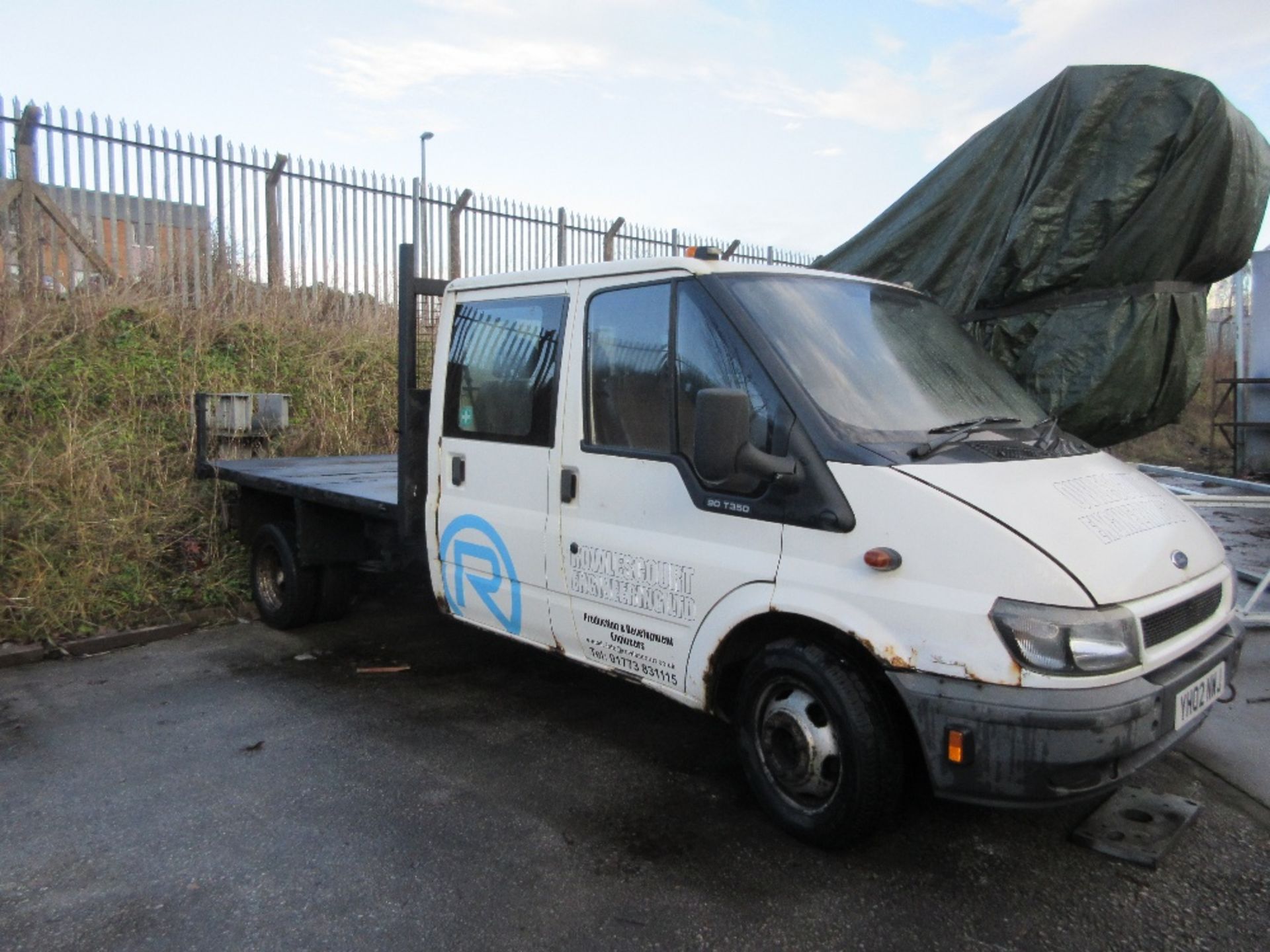Ford Transit 90 T 350 twin cab dropside tipper registration no. YH02 NWJ. For spares/repair