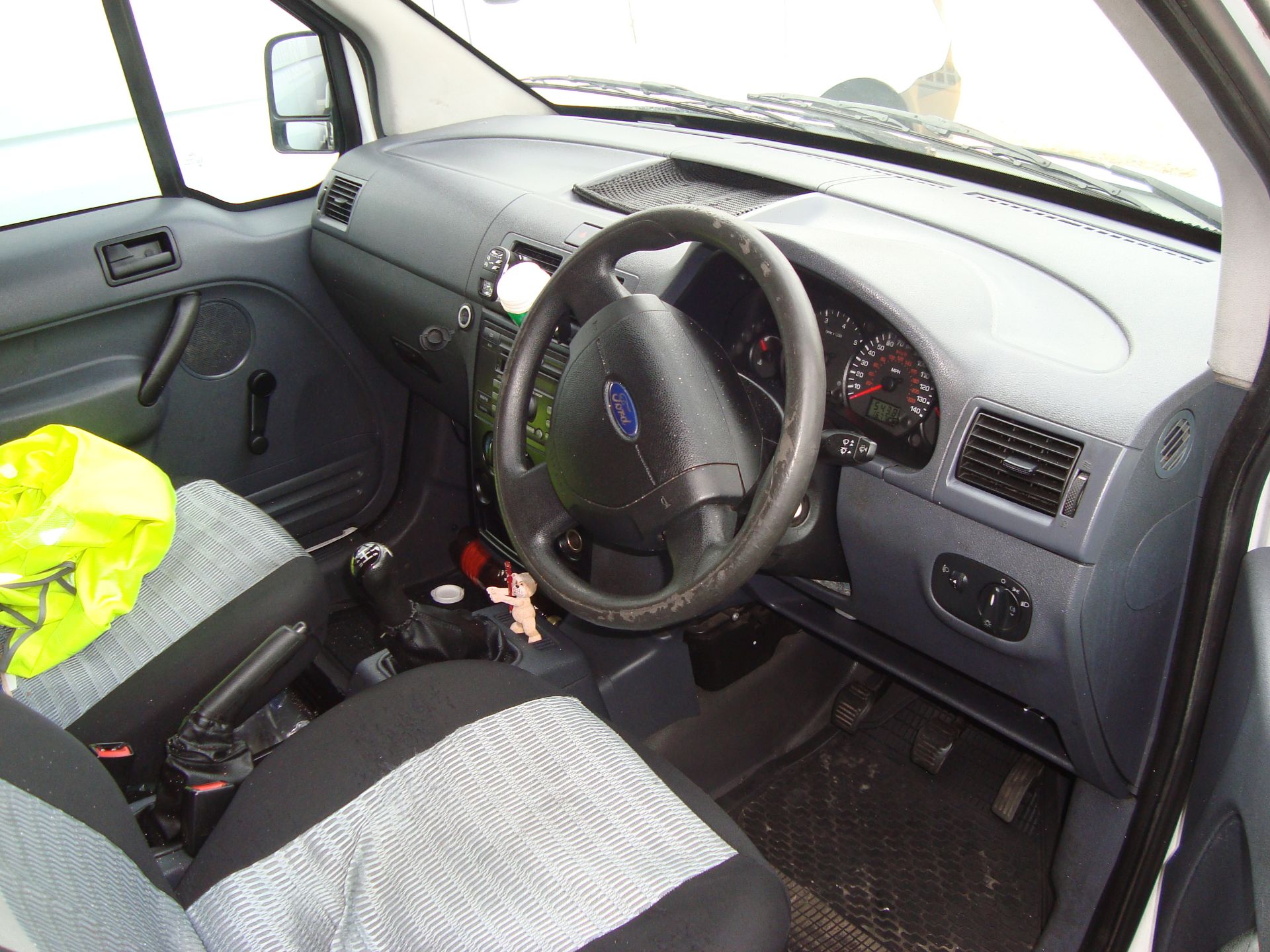 Ford Transit Connect T200L TDCi short wheelbase panel van, ply lined, with towbar and vehicle - Image 3 of 4