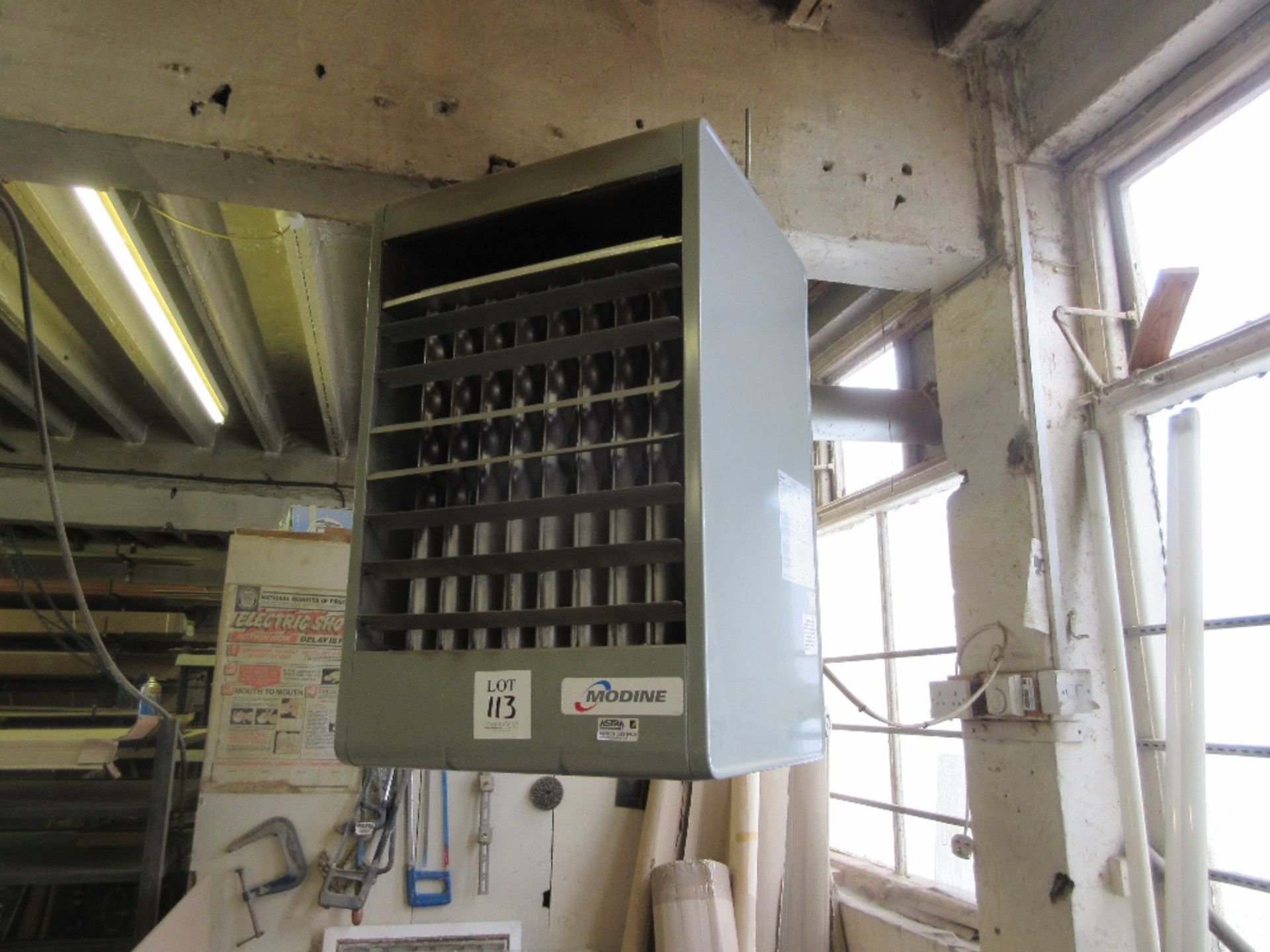 Modine PDE250AA015 gas fired industrial space heater, serial no: 1013305-018, NB: this unit is fixed - Image 5 of 5