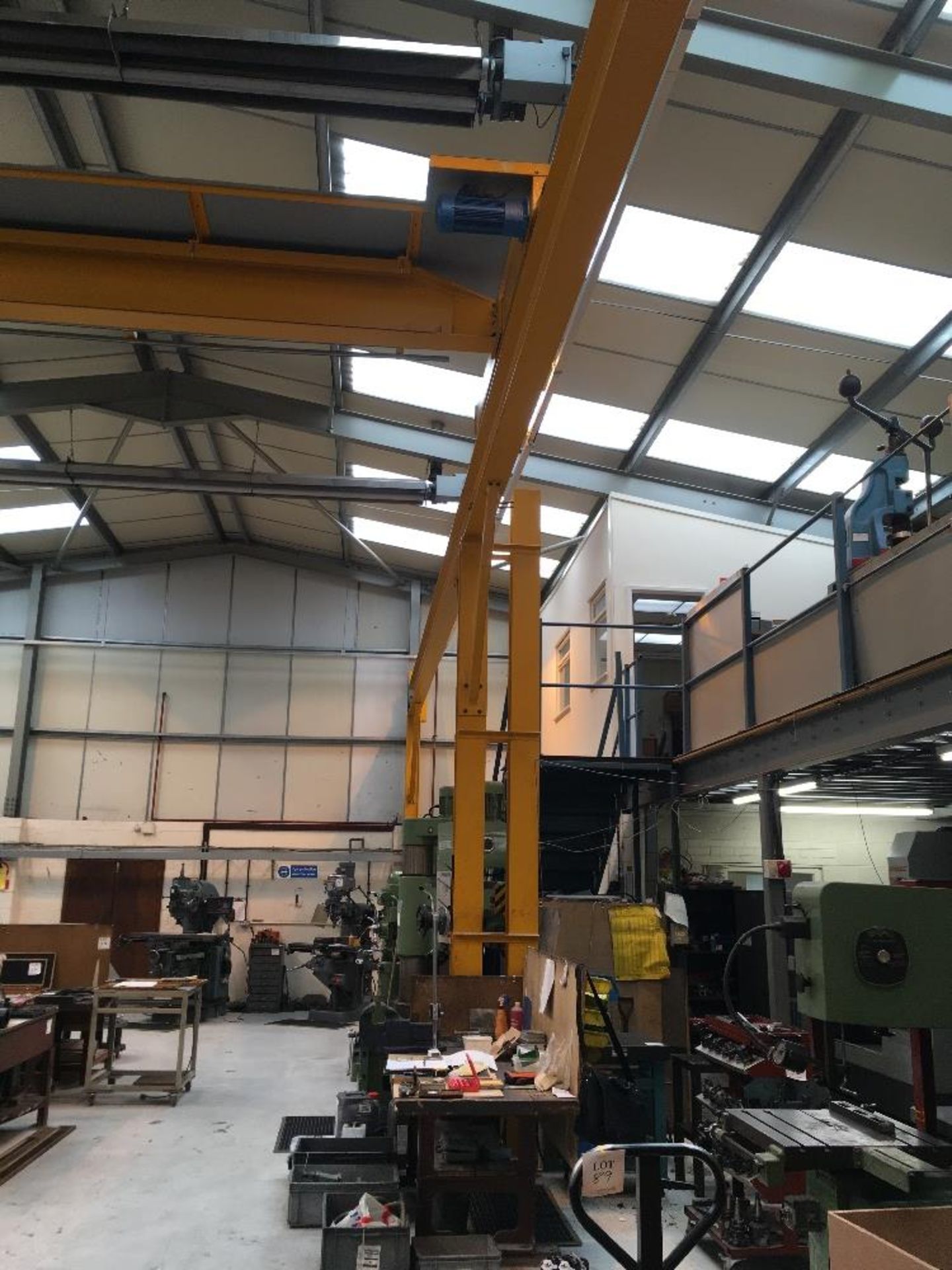 Gantry crane, 16.5m (L) x 11.5m (W) x 4.5m (H), 3200kg capacity with Abus 3.2T hoist with right - Image 4 of 8