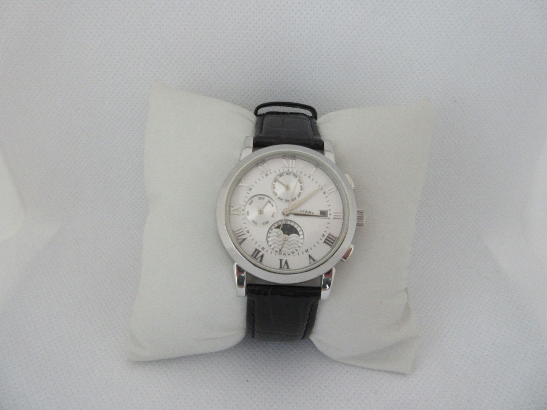 ROTARY MALE WATCH, MODEL GS02377/01, CASE DIAMETER 38MM, LEATHER STRAP, BOXED, RRP £ 259 - Image 2 of 4