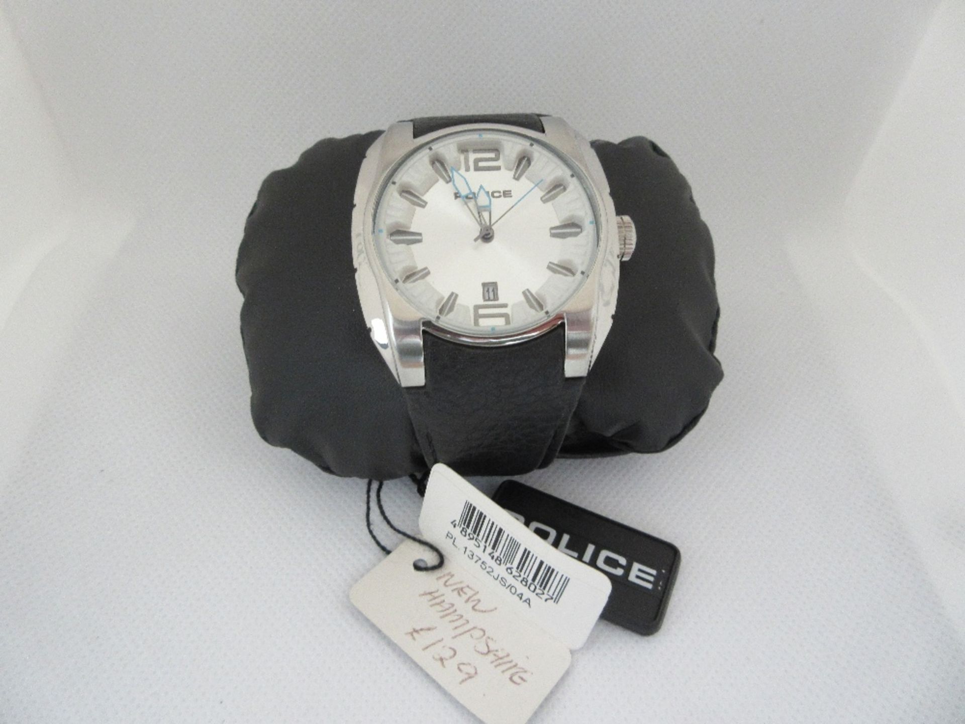 POLICE MALE WATCH, MODEL 13752JS/04A, CASE DIAMETER 46MM, LEATHER STRAP, BOXED, RRP £ 129 - Image 2 of 4