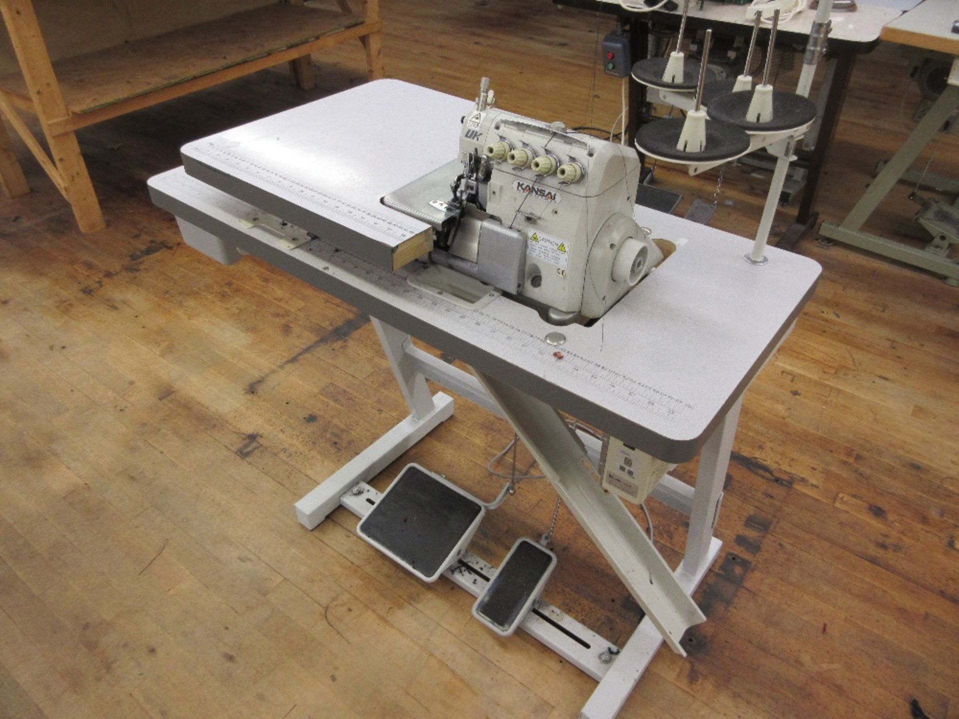 Kansai special, model. UK2014H-40M- 2 x 4 Overlocker. Serial No. KS044109