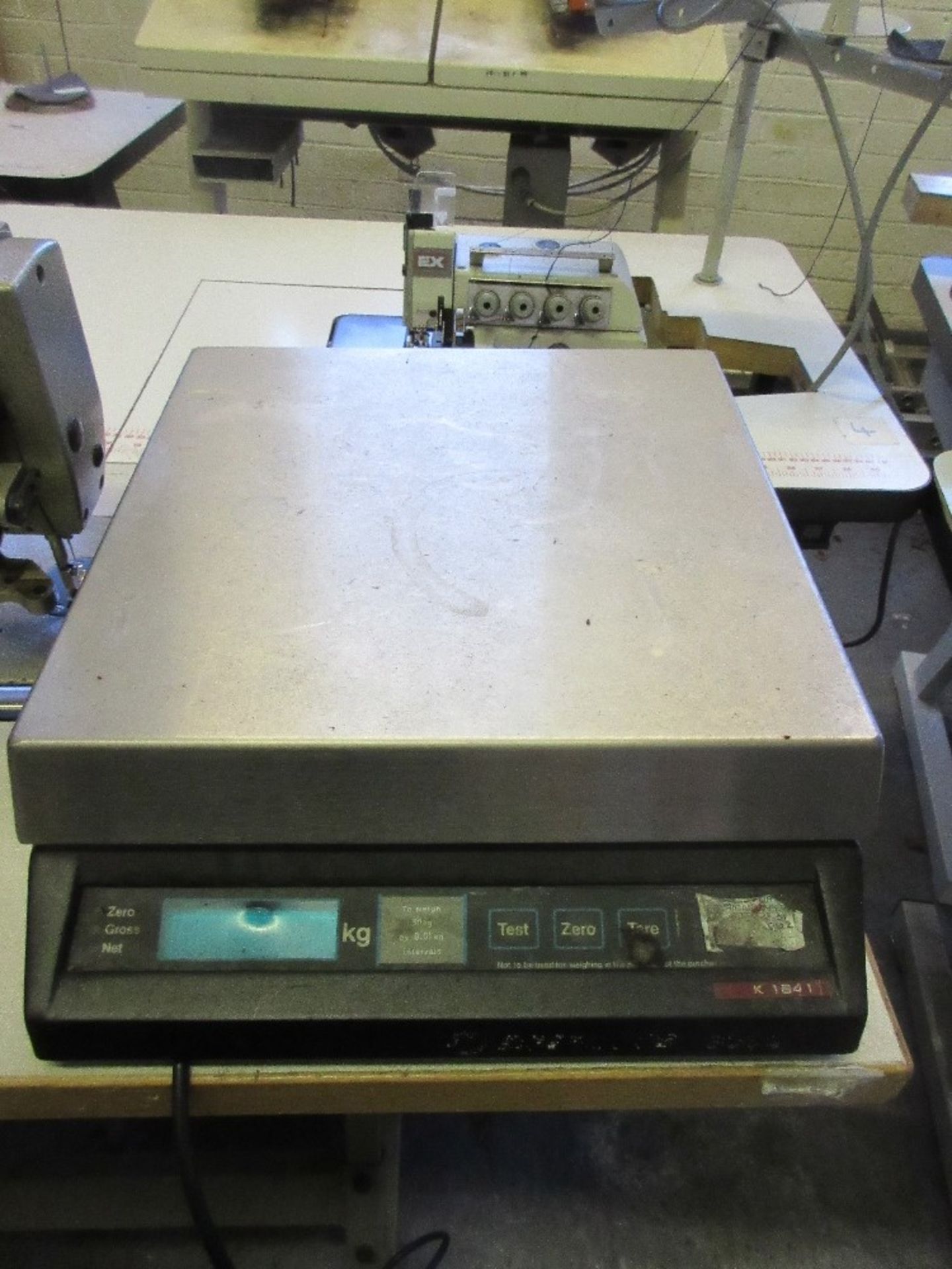 WT Avery 3359 benchtop digital scales. Serial No. 100G6099/3 30kg x 0.01kg capacity