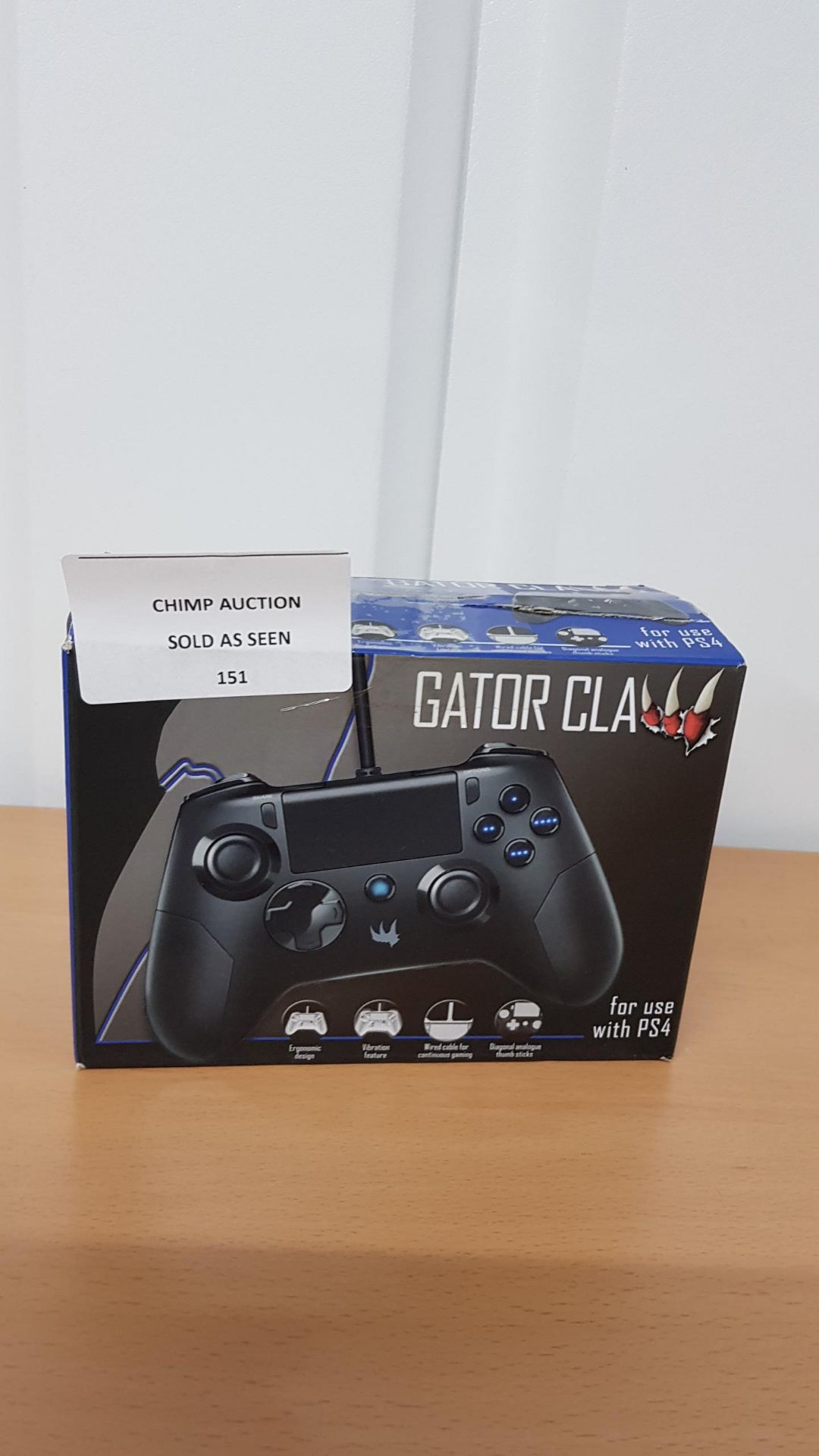 Gator Claw Sony PS4 gaming controller