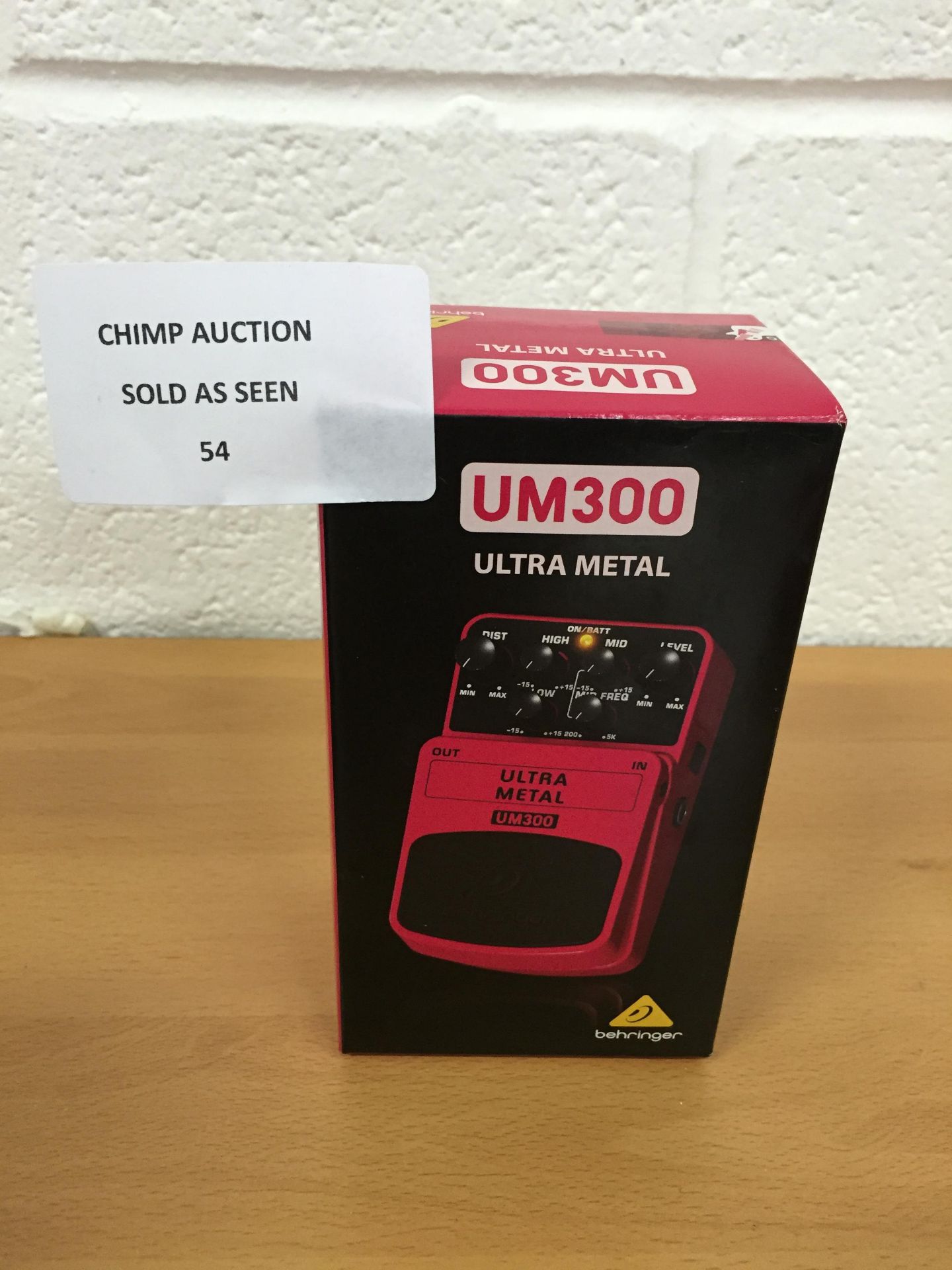 Behringer UM300 Ultra Metal Distortion Effects Pedal