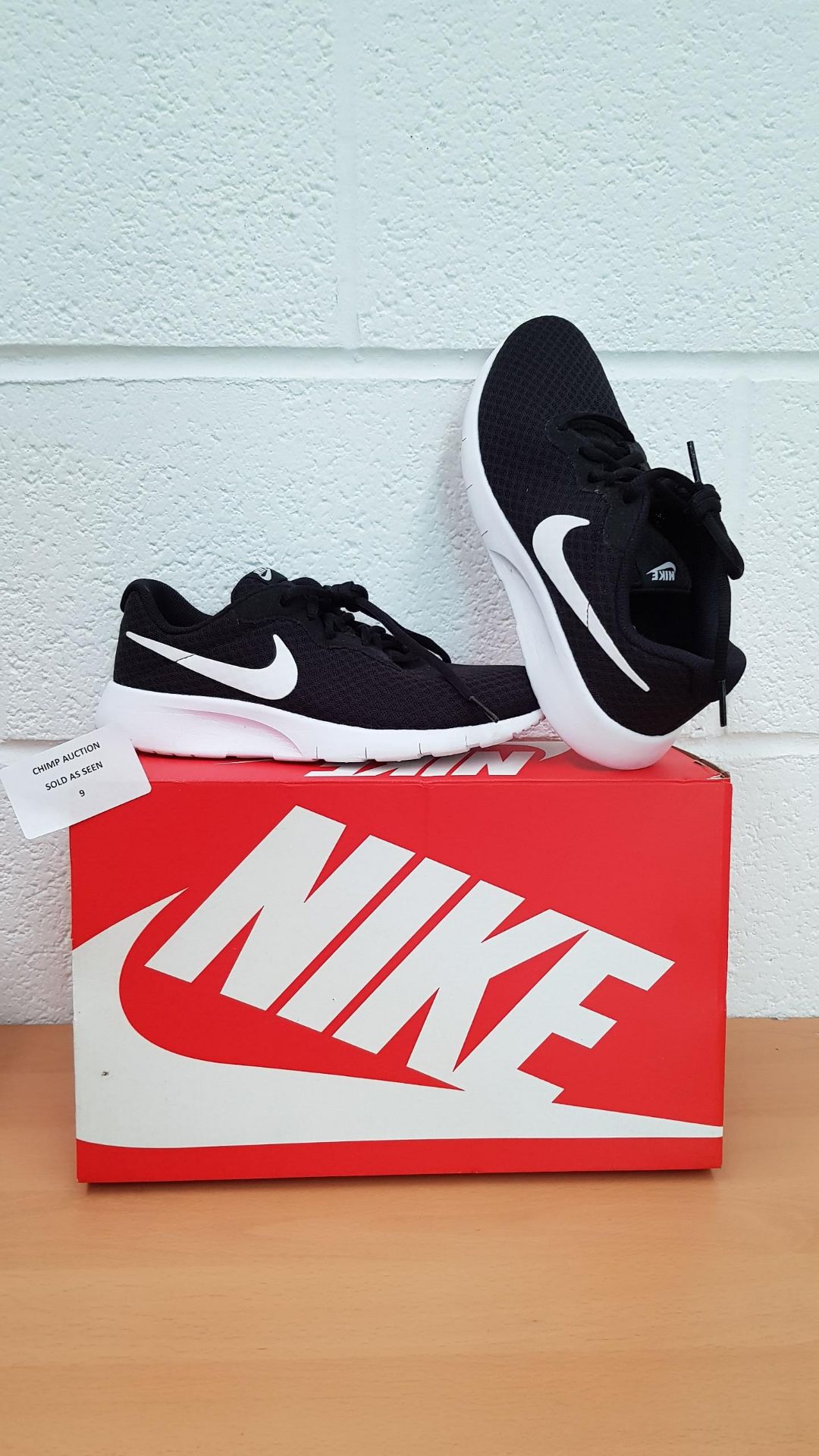 Nike Boys’ Tanjun Training Shoes UK SIZE 5