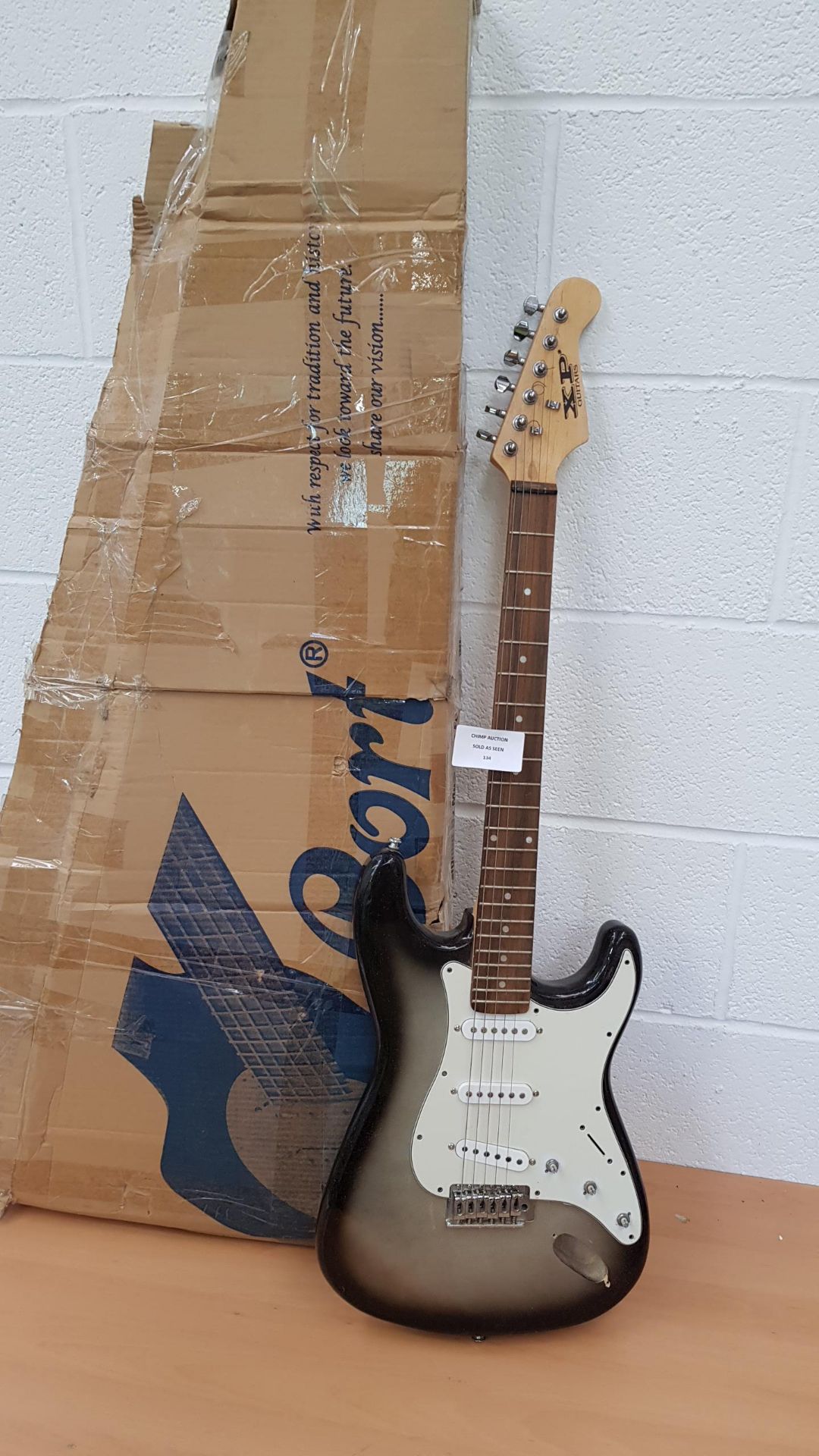 Cort B-001 – 0761 – 0 4 String Electric Bass guitar RRP £299.99
