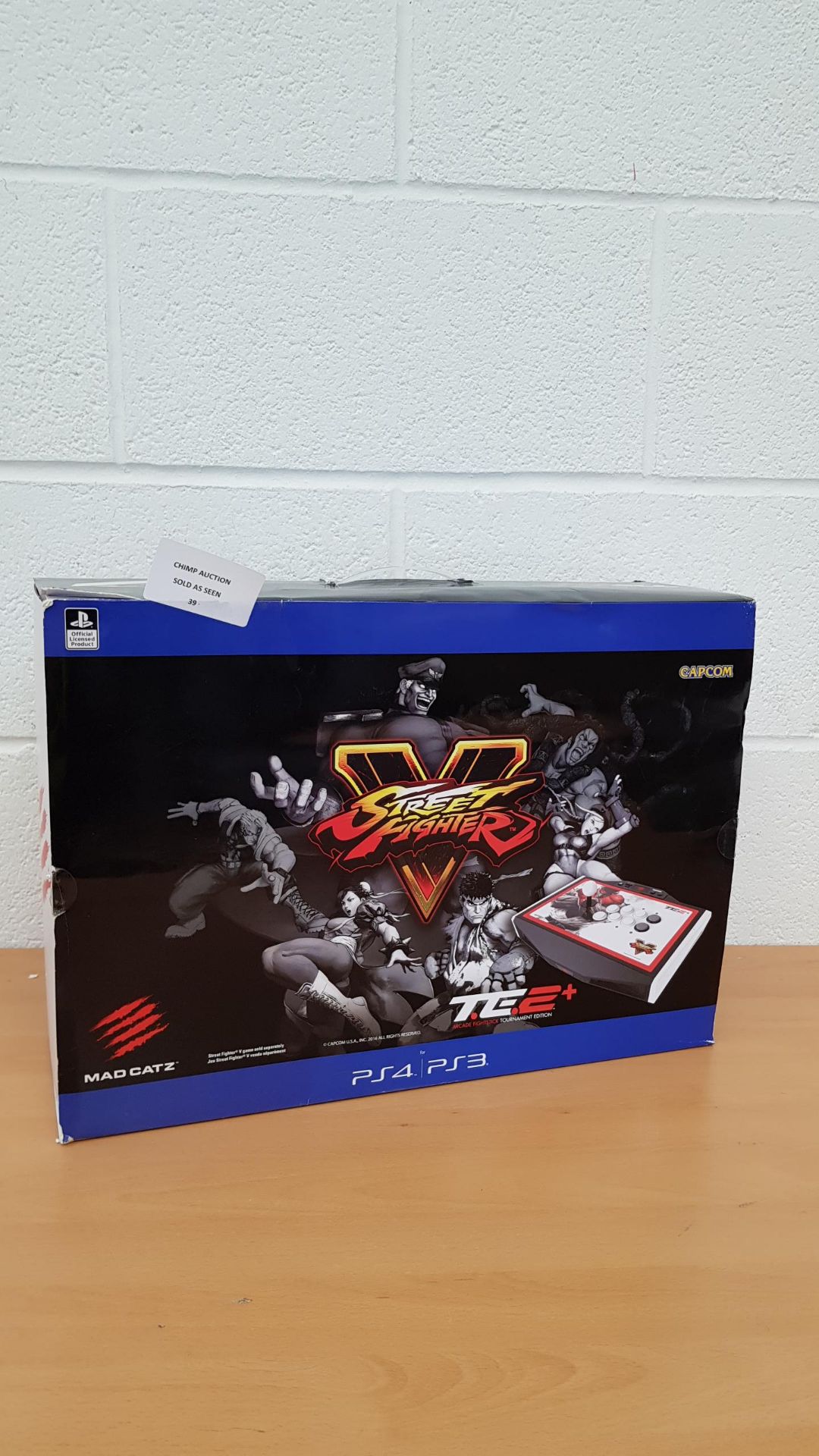 MadCatz Street Fighter V Arcade FightStick TE2+ Ryu Edition RRP £229.99