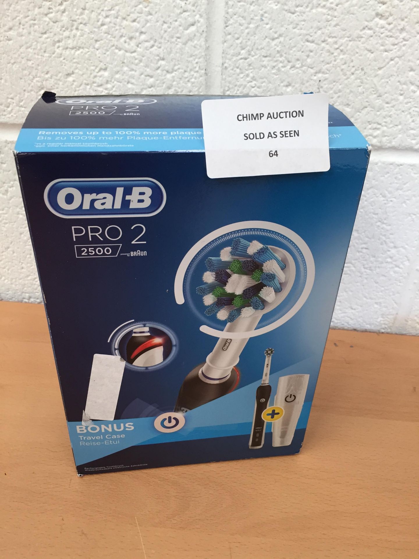 Oral-B Pro 2 2500 electric toothbrush