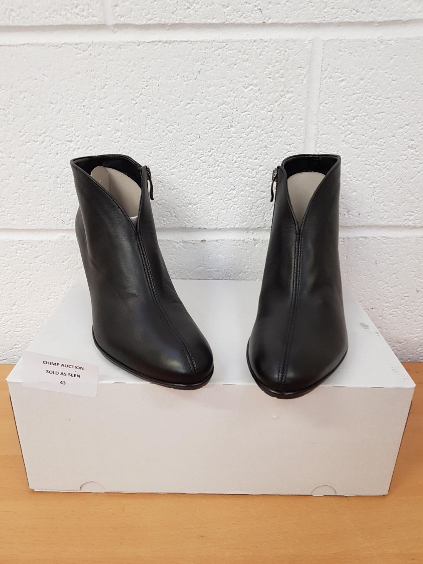 Ladies designer boots UK 8.5