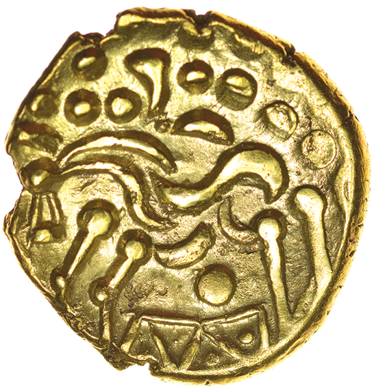 North East Coast. Left Type. Sills Mint B, fig.8. c.60-50 BC. Celtic gold stater. 19mm. 6.09g. - Image 2 of 2