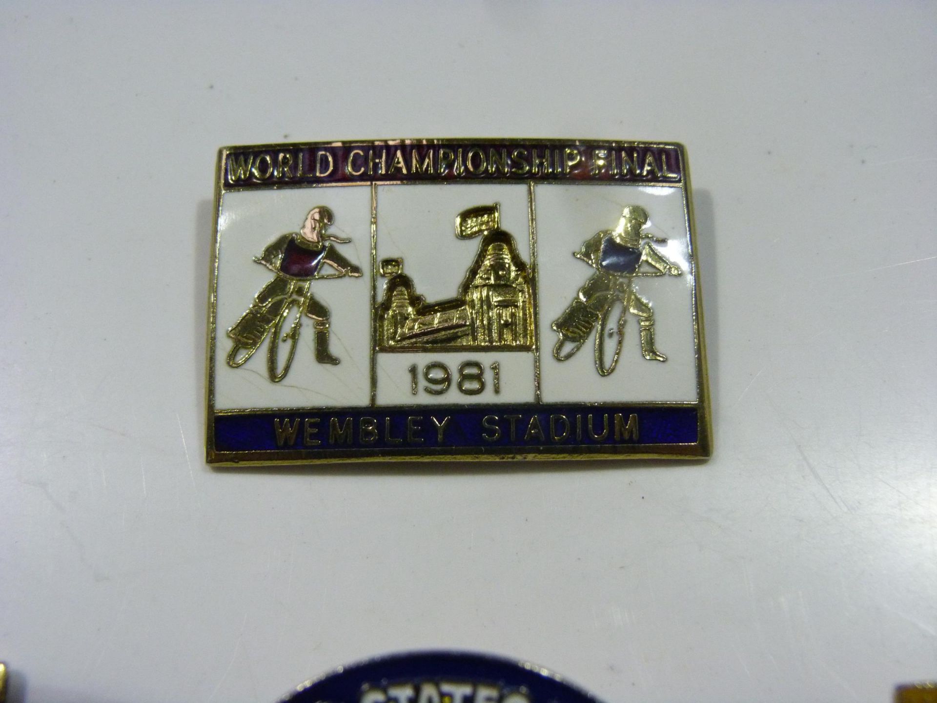 An assortment of Badges to include Speedway Badges such as World Championship Final 1981, World - Image 8 of 8
