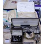 This is a Timed Online Auction on Bidspotter.co.uk, Click here to bid. Various Silver Jewellery