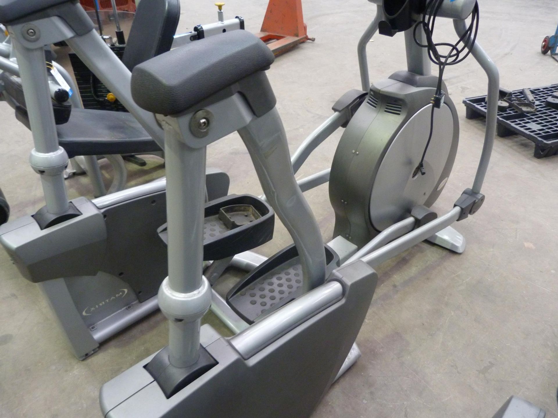 * A Matrix Powered Cross Trainer, Model MX-A5X. Please note there is a £5 plus VAT lift out fee with - Image 3 of 3