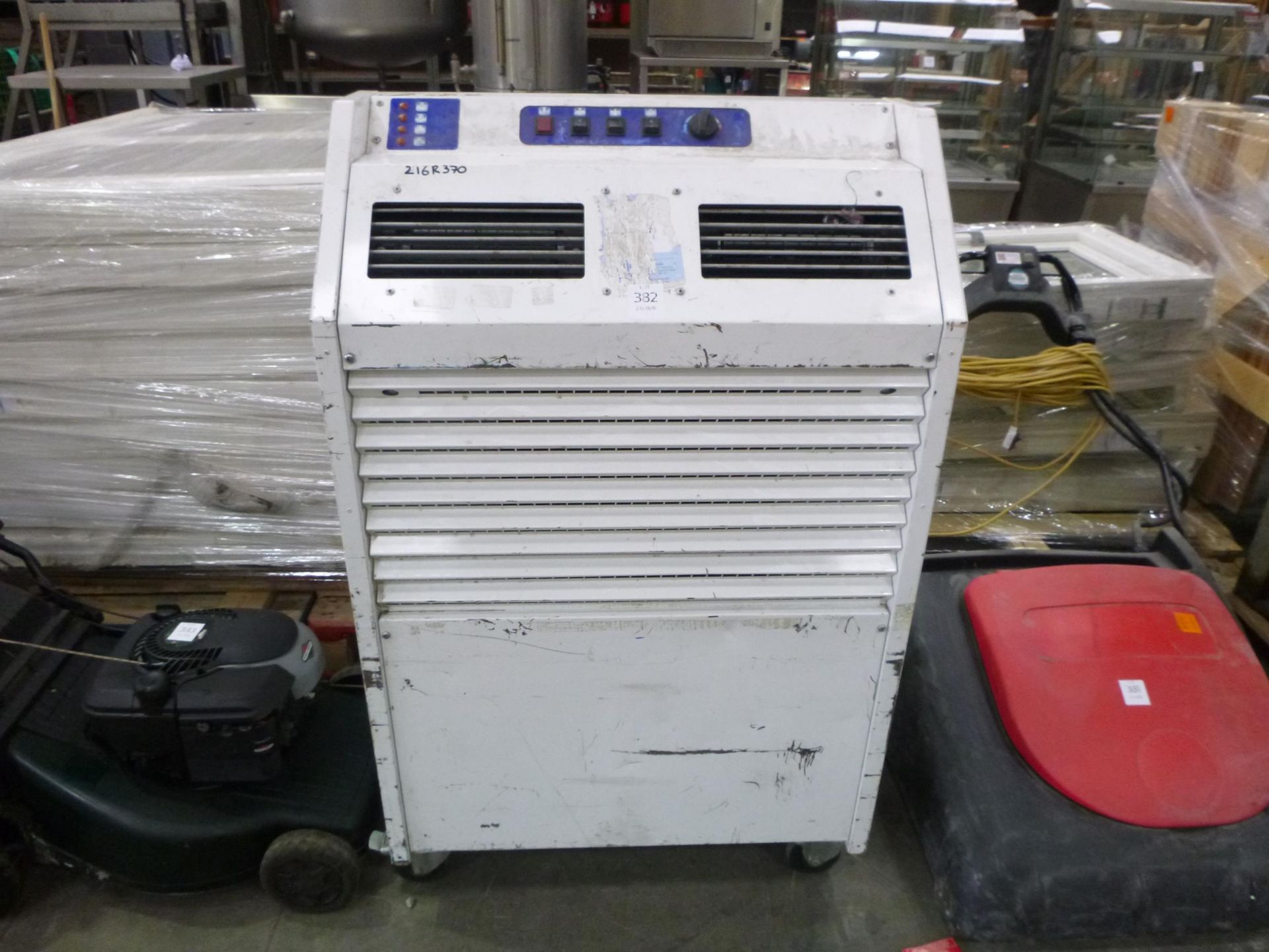 * A Split Air Conditioning Unit. Please note there is £5 plus VAT Lift Out Fee on this Lot.