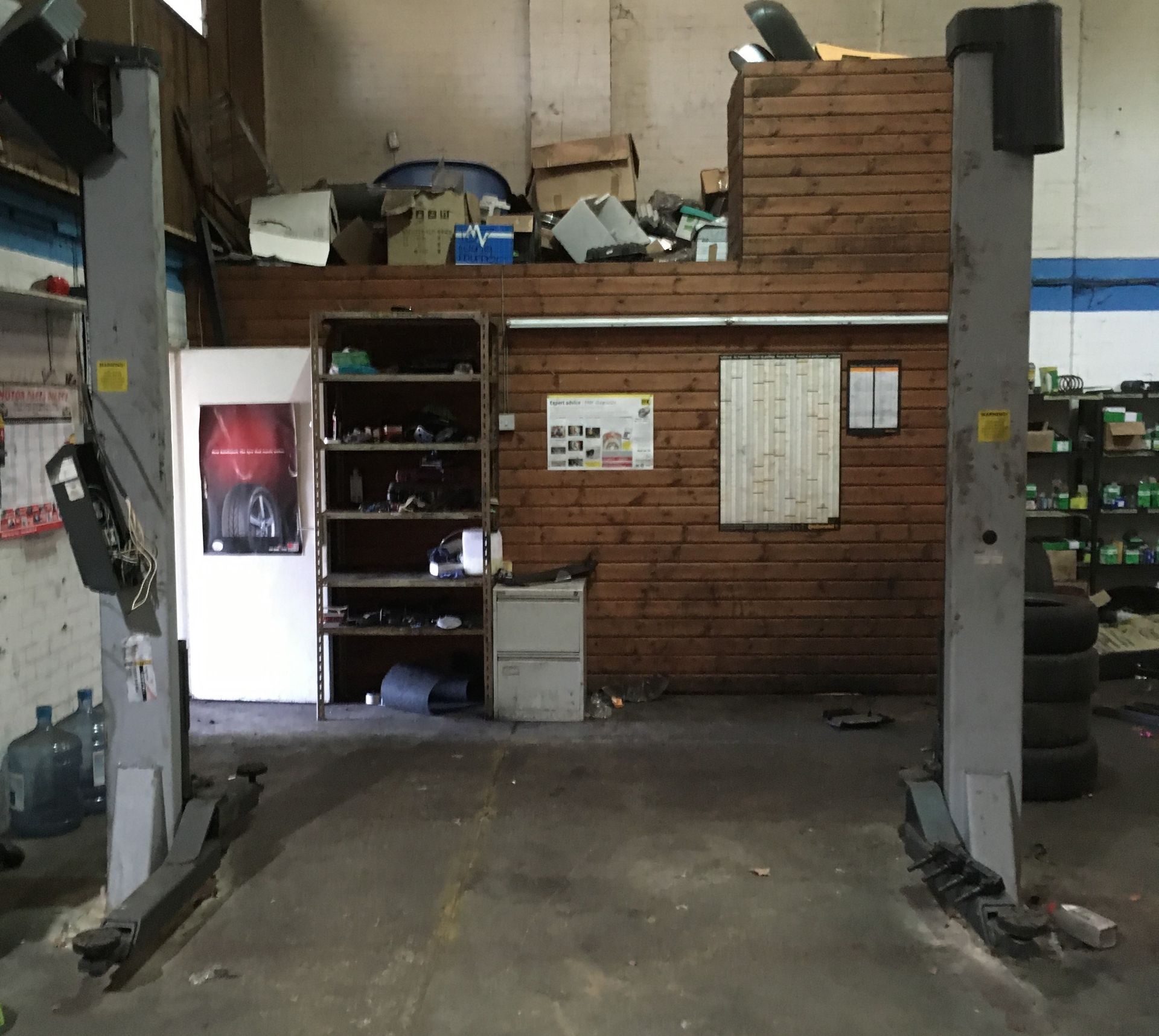 * SLIFT Classic 3 Ton 2 Post Vehicle Lift 3PH (spares or repairs). Please note there is £10 plus VAT