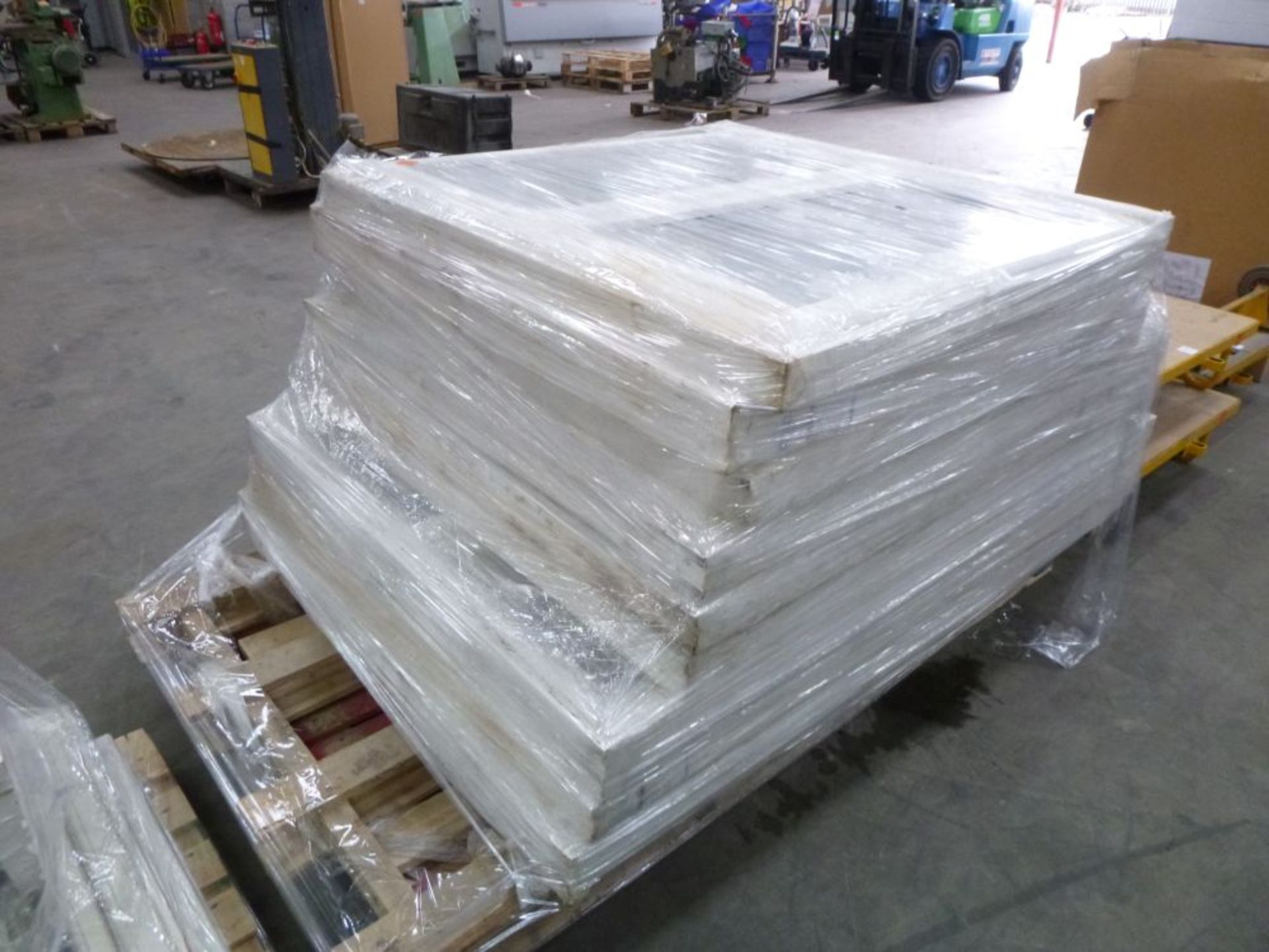 * 9 New and Unused High Quality Glazed Wooden Windows. A Pallet of 9 New and Unused High Quality - Image 3 of 3