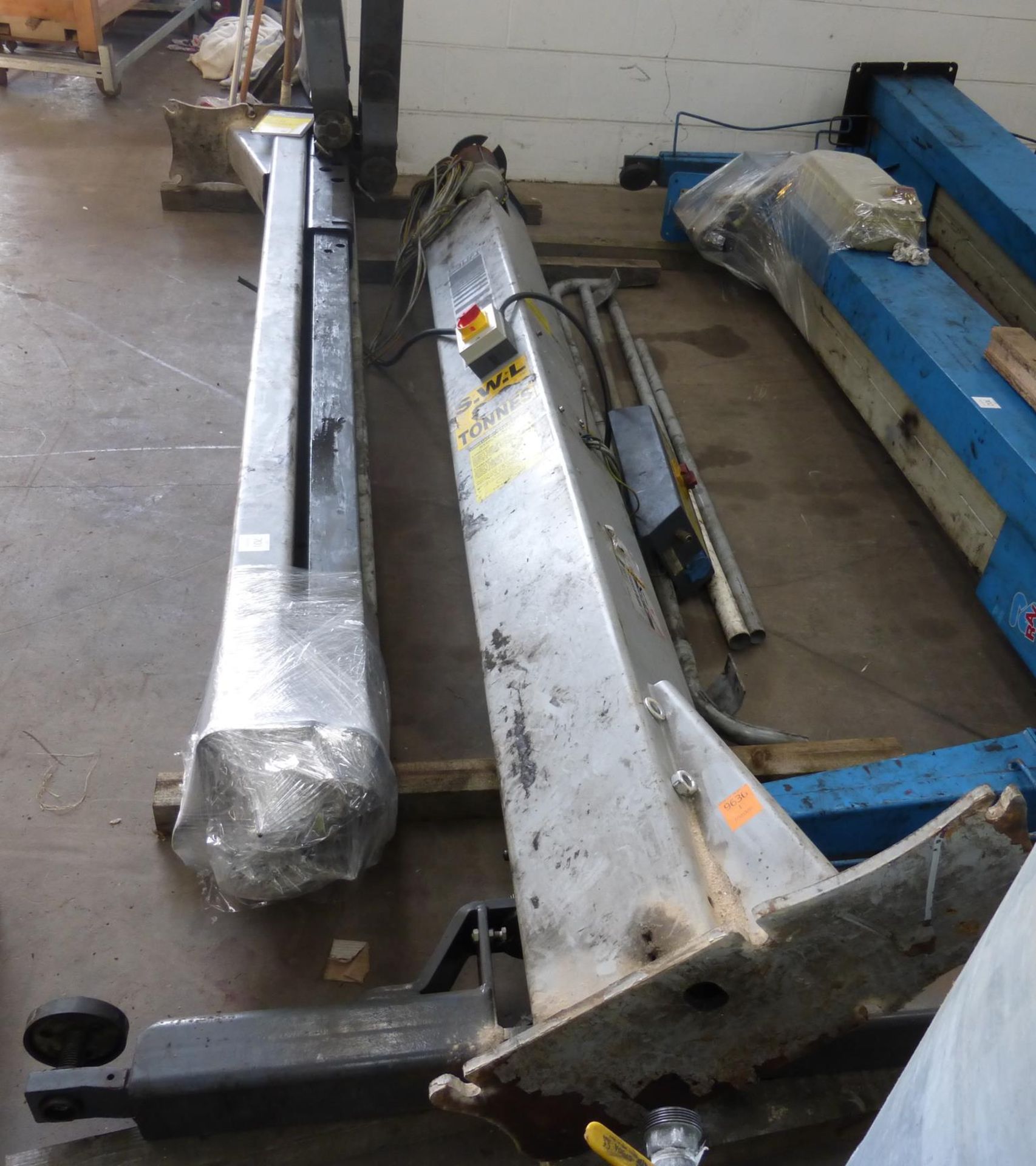 * SLIFT Classic 3 Ton 2 Post Vehicle Lift 3PH (spares or repairs). Please note there is £10 plus VAT - Image 2 of 8