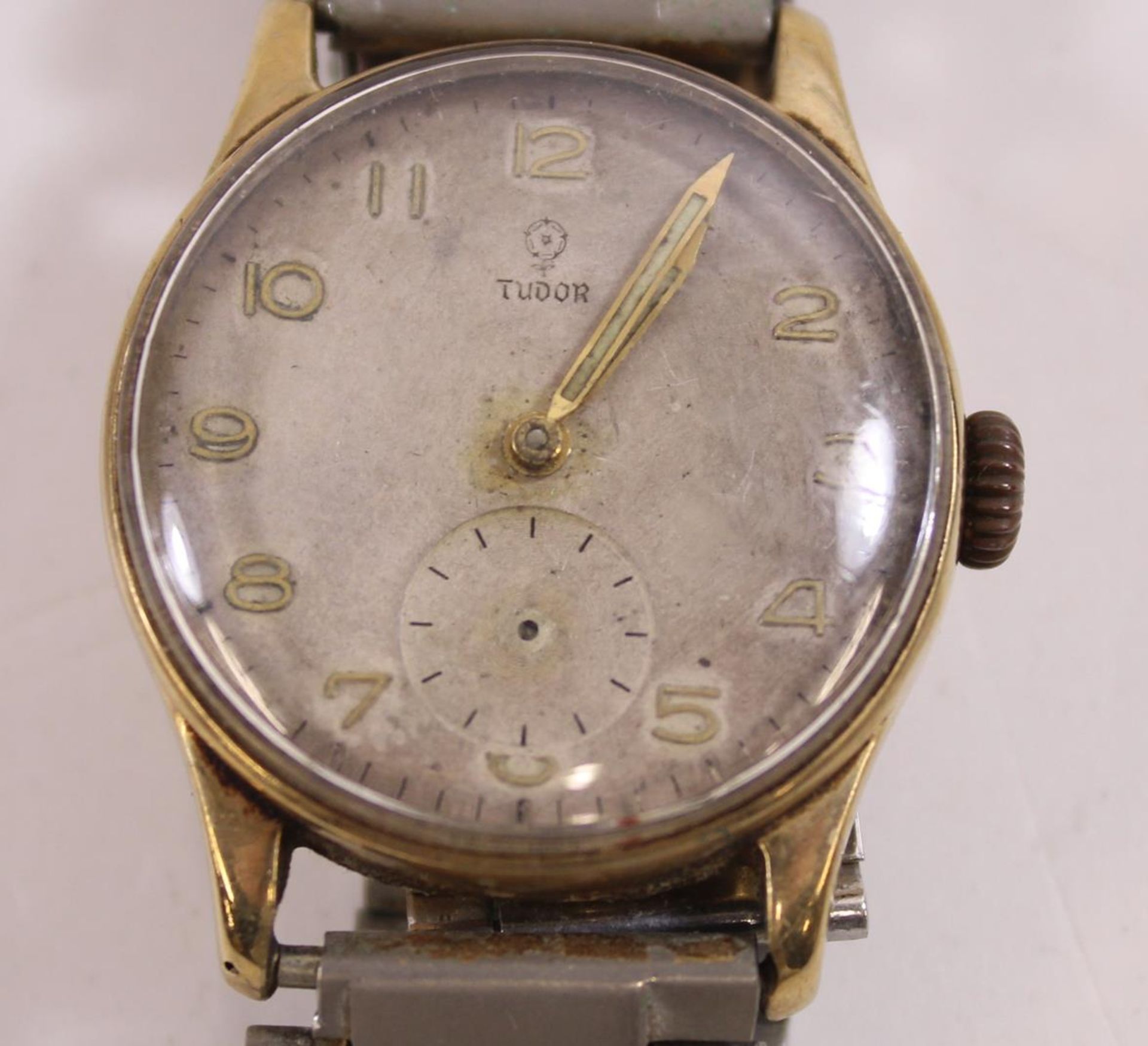 A Rolex Tudor Manual Wind Gents Wrist Watch with Hallmarked 9ct Gold Strap (Est £20-£40) - Image 2 of 2