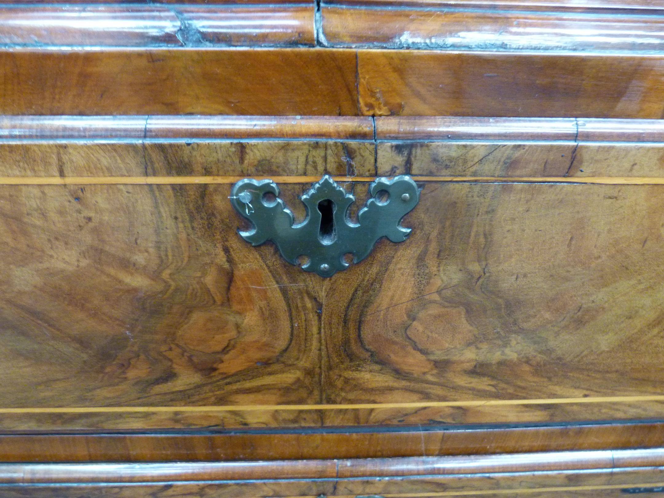 This is a Timed Online Auction on Bidspotter.co.uk, Click here to bid. An 18th Century Walnut - Image 10 of 19