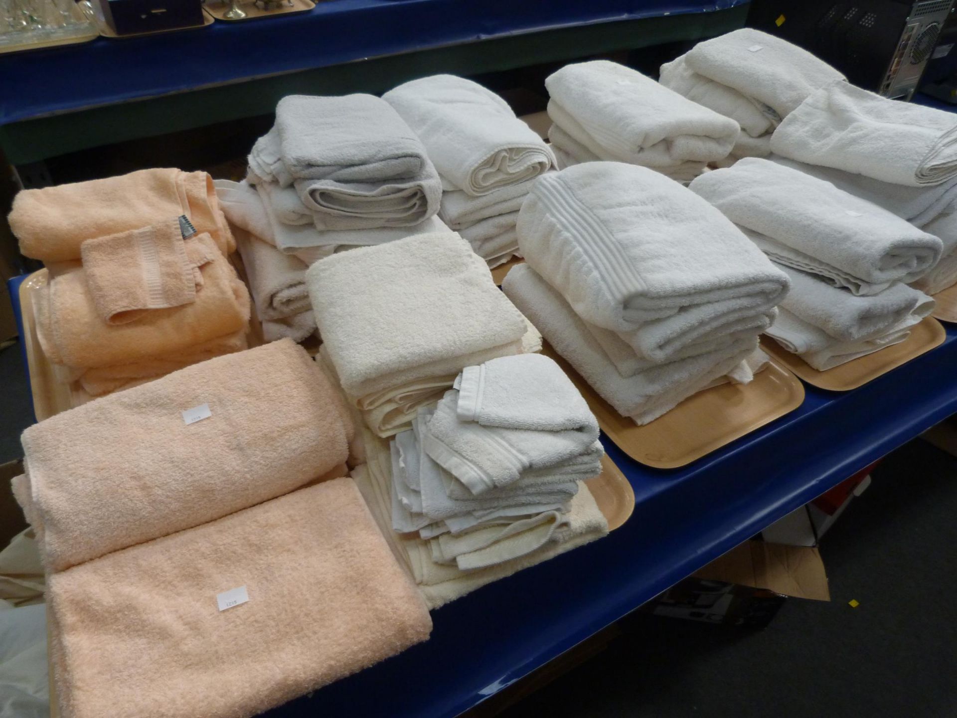 A selection of Towels (different lengths and colours) (Est £30-£40)