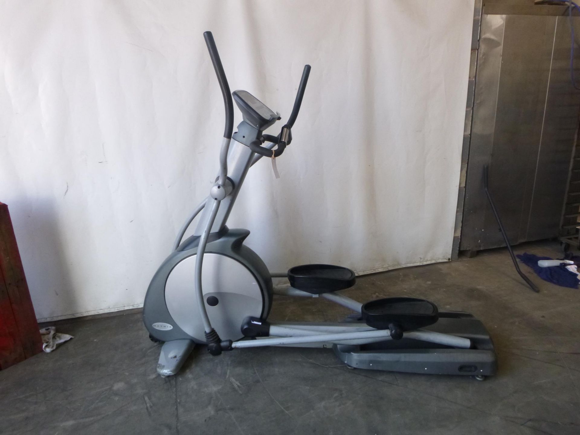 * A Matrix Cross Trainer. Please note there is a £5 Plus VAT Lift Out Fee on this lot - Image 3 of 6