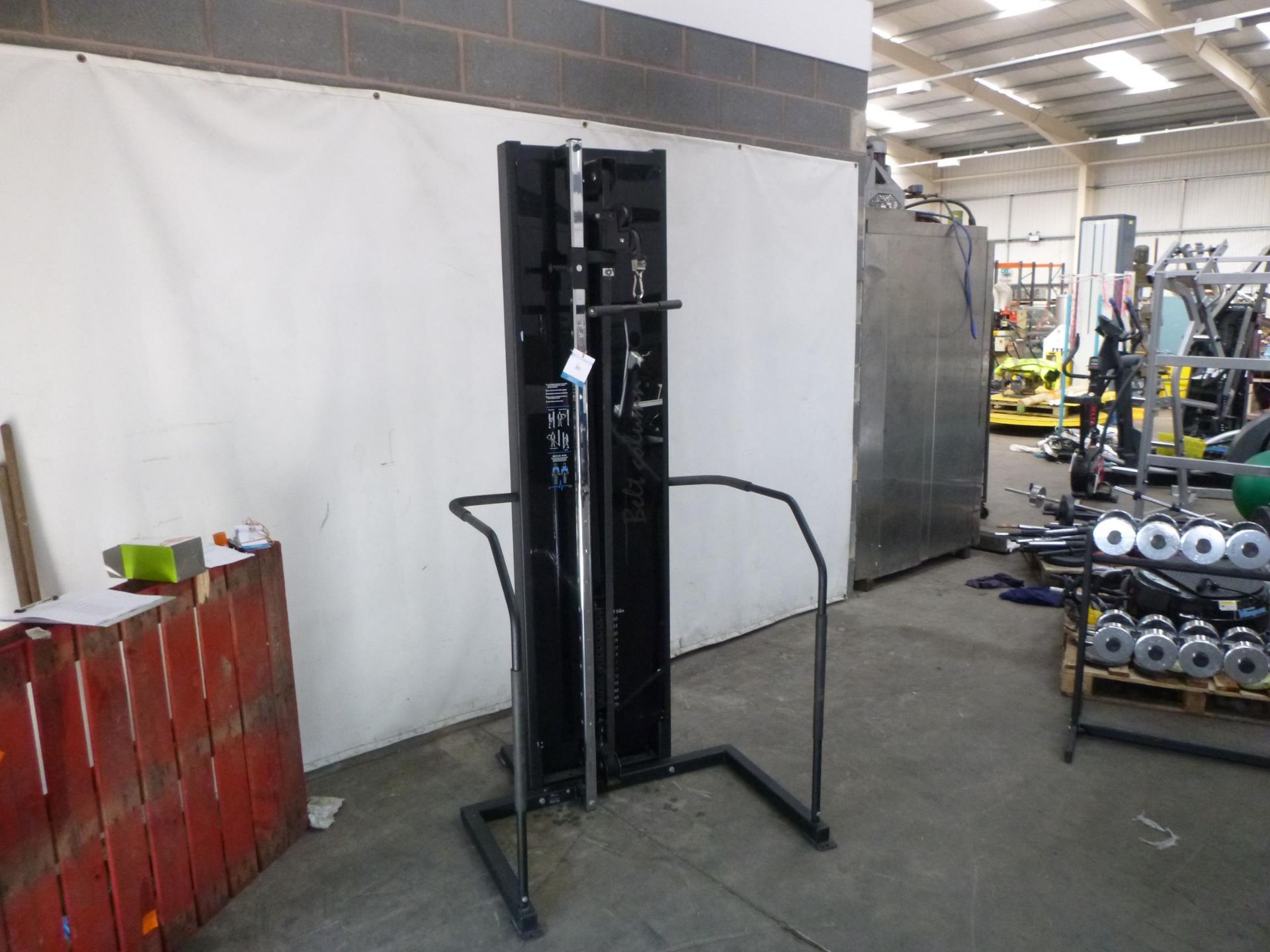 * A Pulse Hi Low Pulley Belt Column. Please note there is a £5 Plus VAT Lift Out Fee on this lot - Image 2 of 5