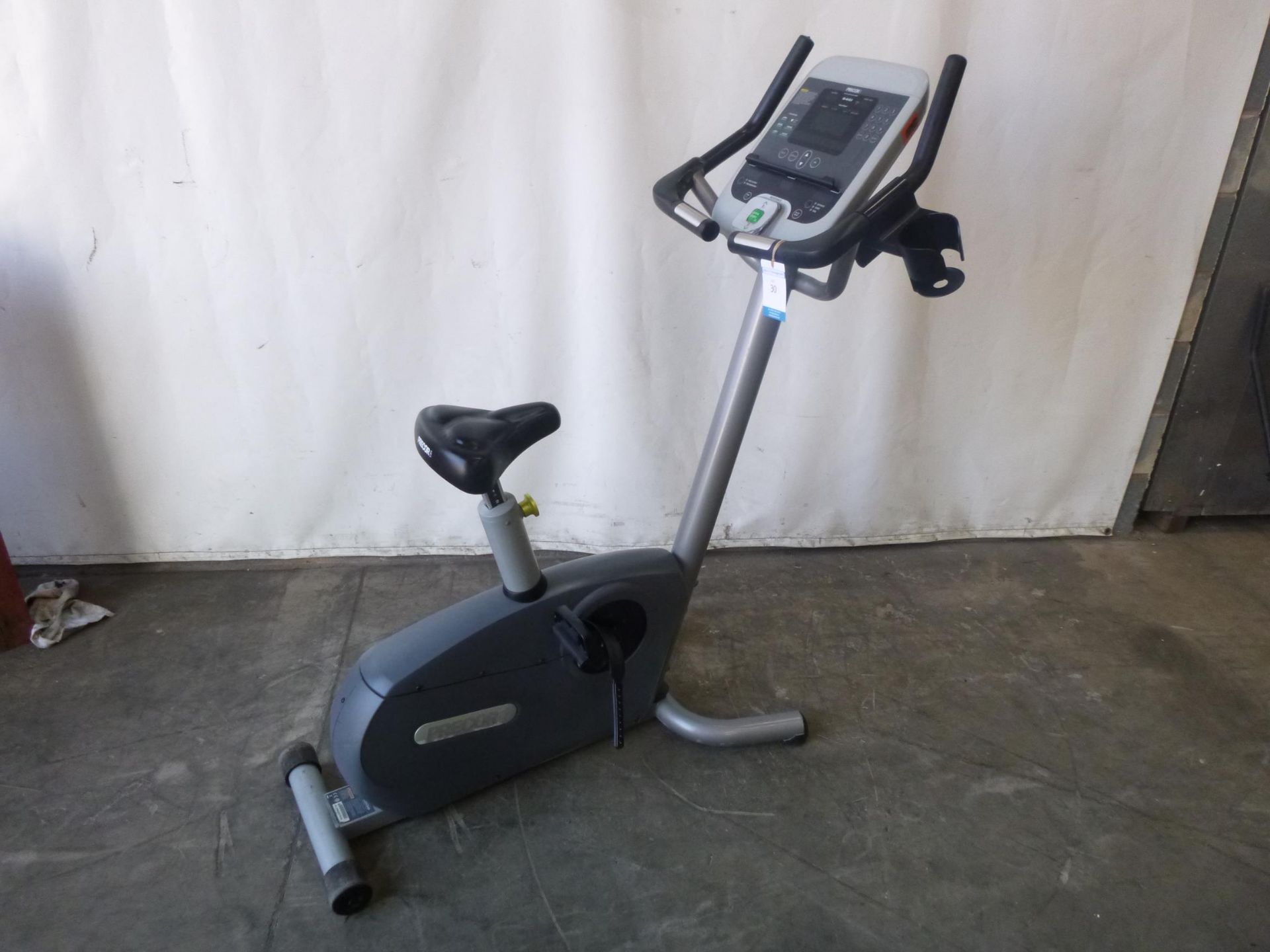 * A Precor Cycle model 846i. S/No AGJZB05070008.