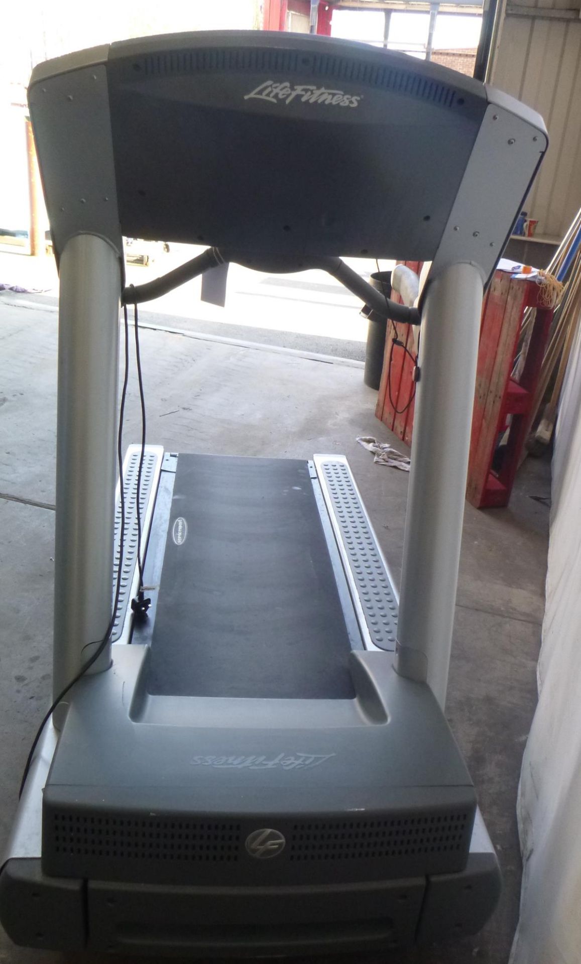 * A Life Fitness 95TI Treadmill. S/No 102209. - Image 4 of 5