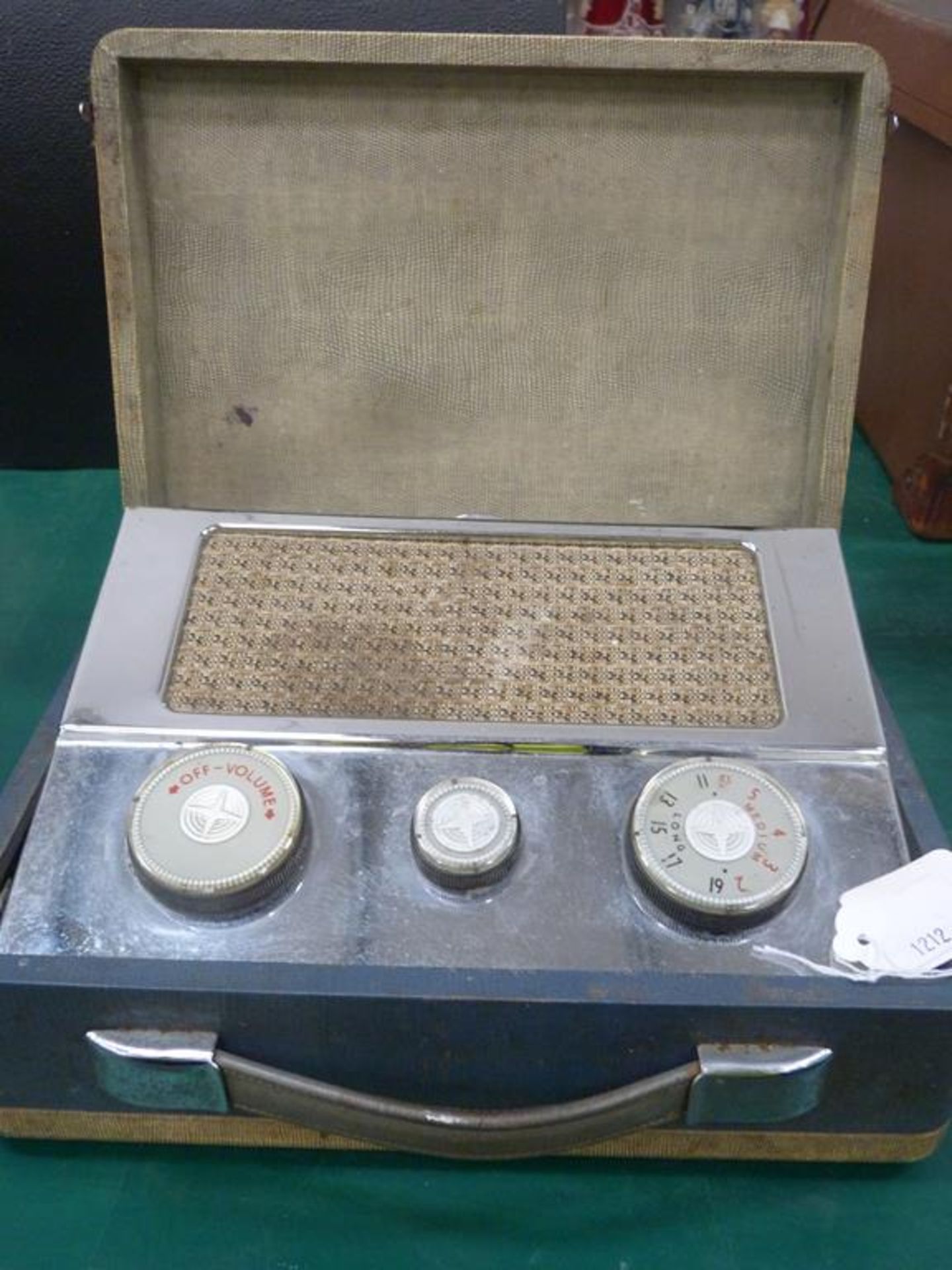 An early PYE Radio in Bespoke case (est £20-£40)