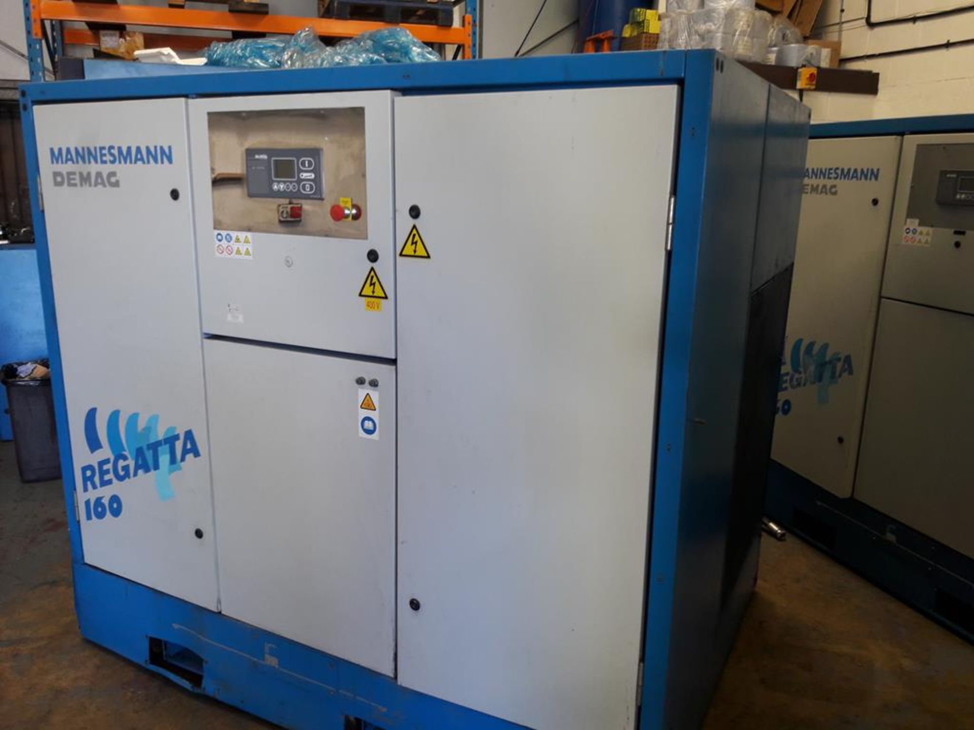 * Demag Regatta 160 Screw Compressor, YOM:1996 motor power: 90 kW, pressure: 7.5 bar, Weight 2300Kg.